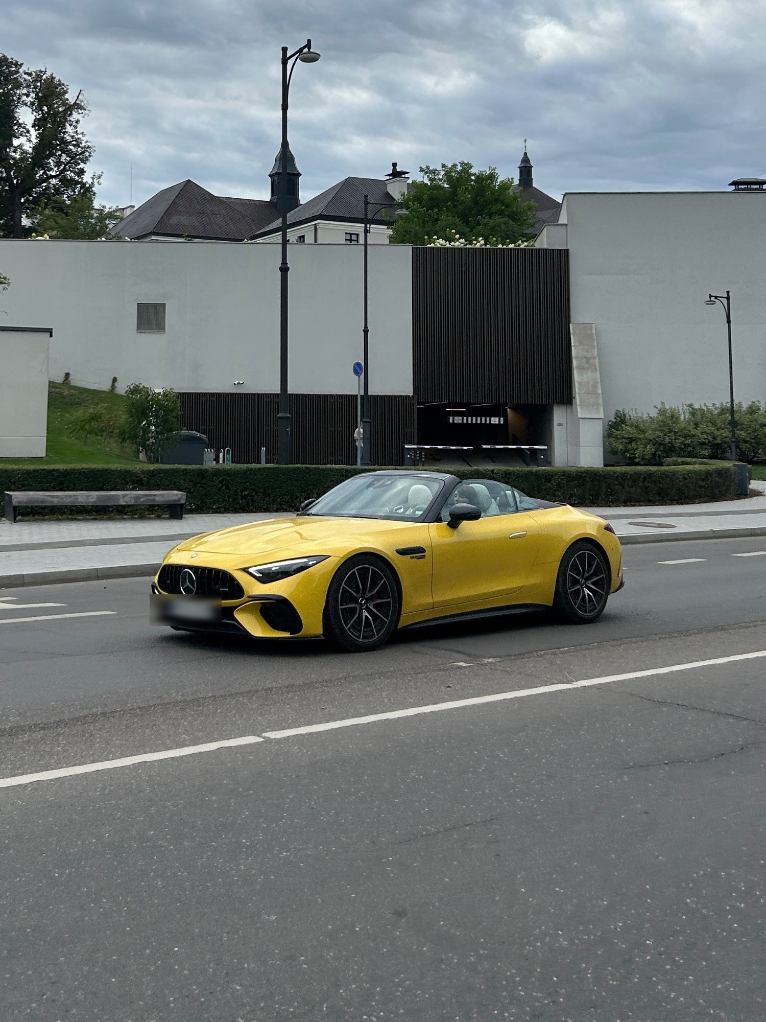 Mercedes-AMG SL63 R232