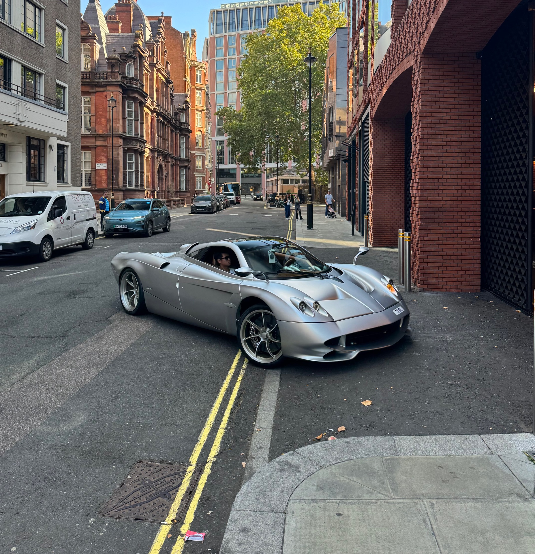 Pagani Huayra Codalunga