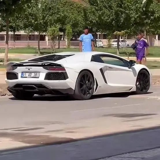 Lamborghini Aventador LP700-4