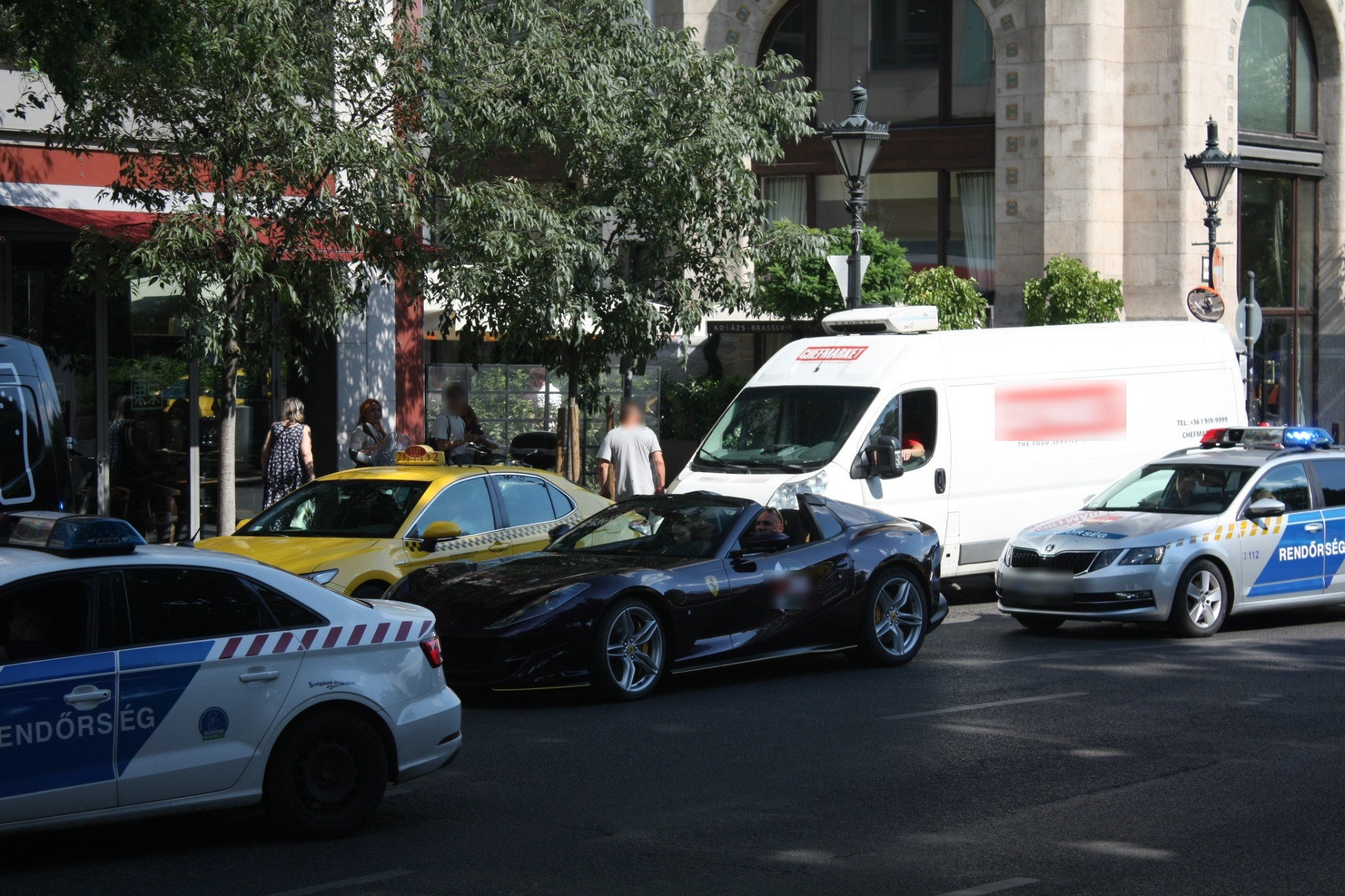 Ferrari 812 GTS