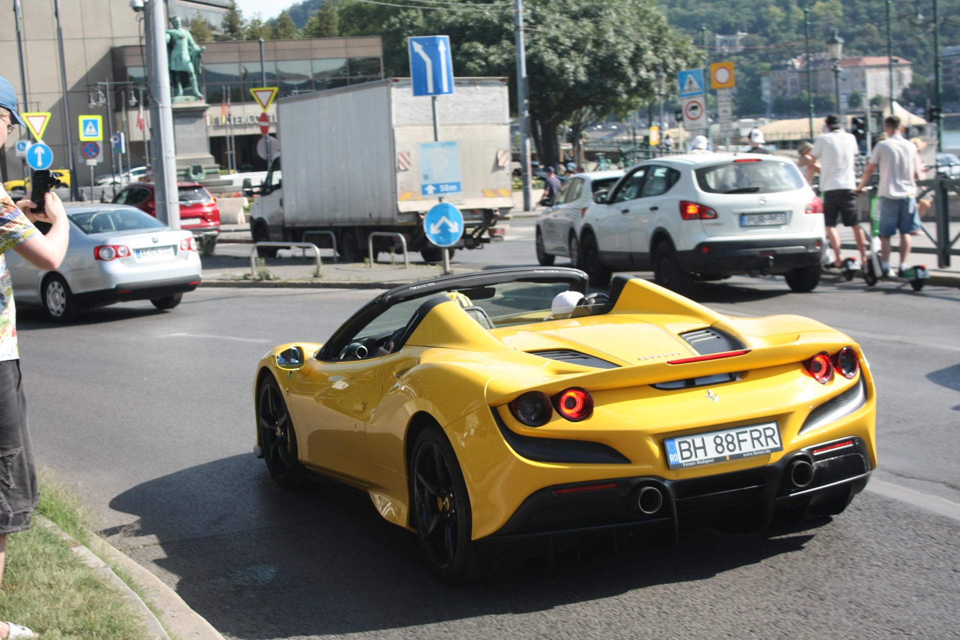 Ferrari F8 Spider