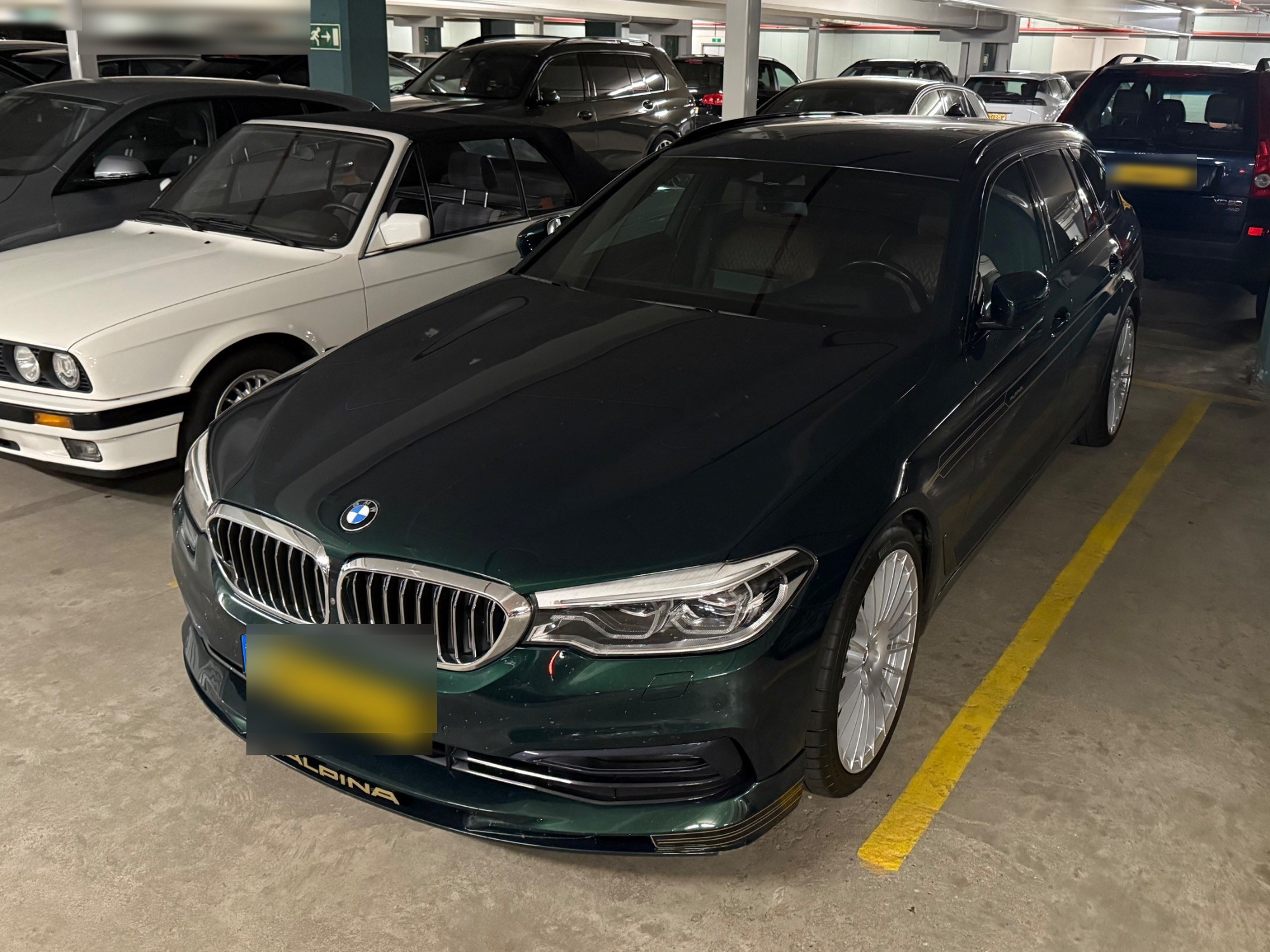 Alpina B5 BiTurbo Touring 2017 in Noordwijk