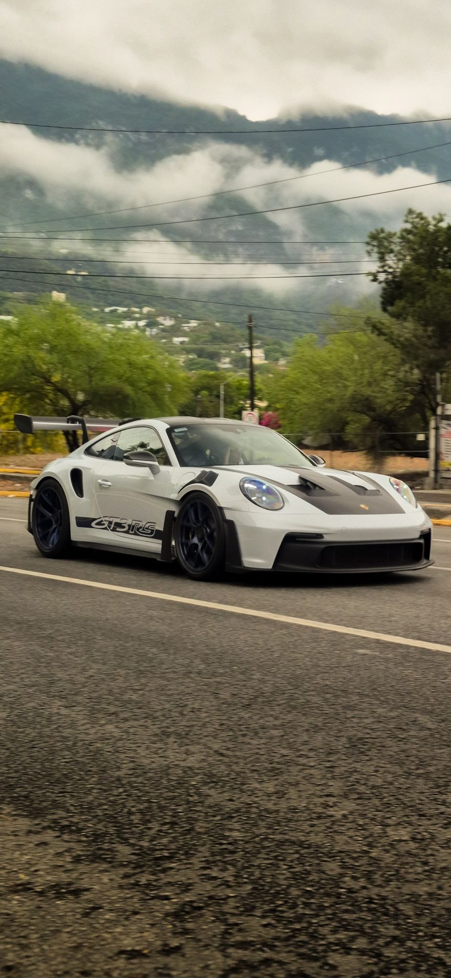 Porsche 992 GT3 RS Weissach Package