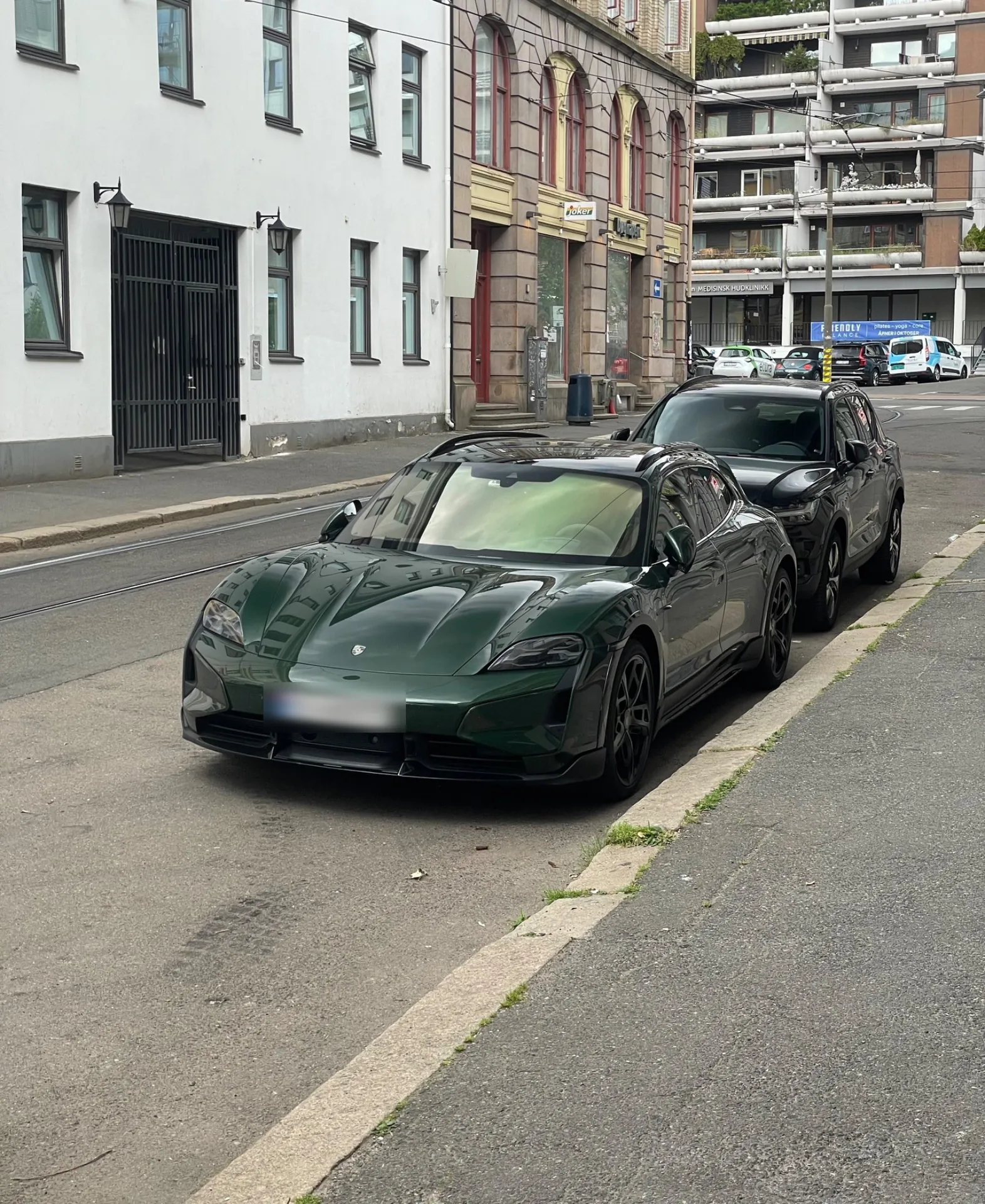 Porsche Taycan Turbo S Cross Turismo MkII in Oslo