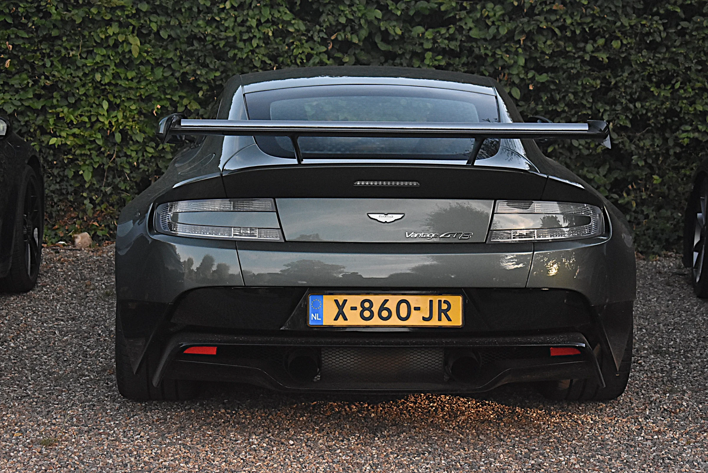 Aston Martin Vantage GT8 in Houthem