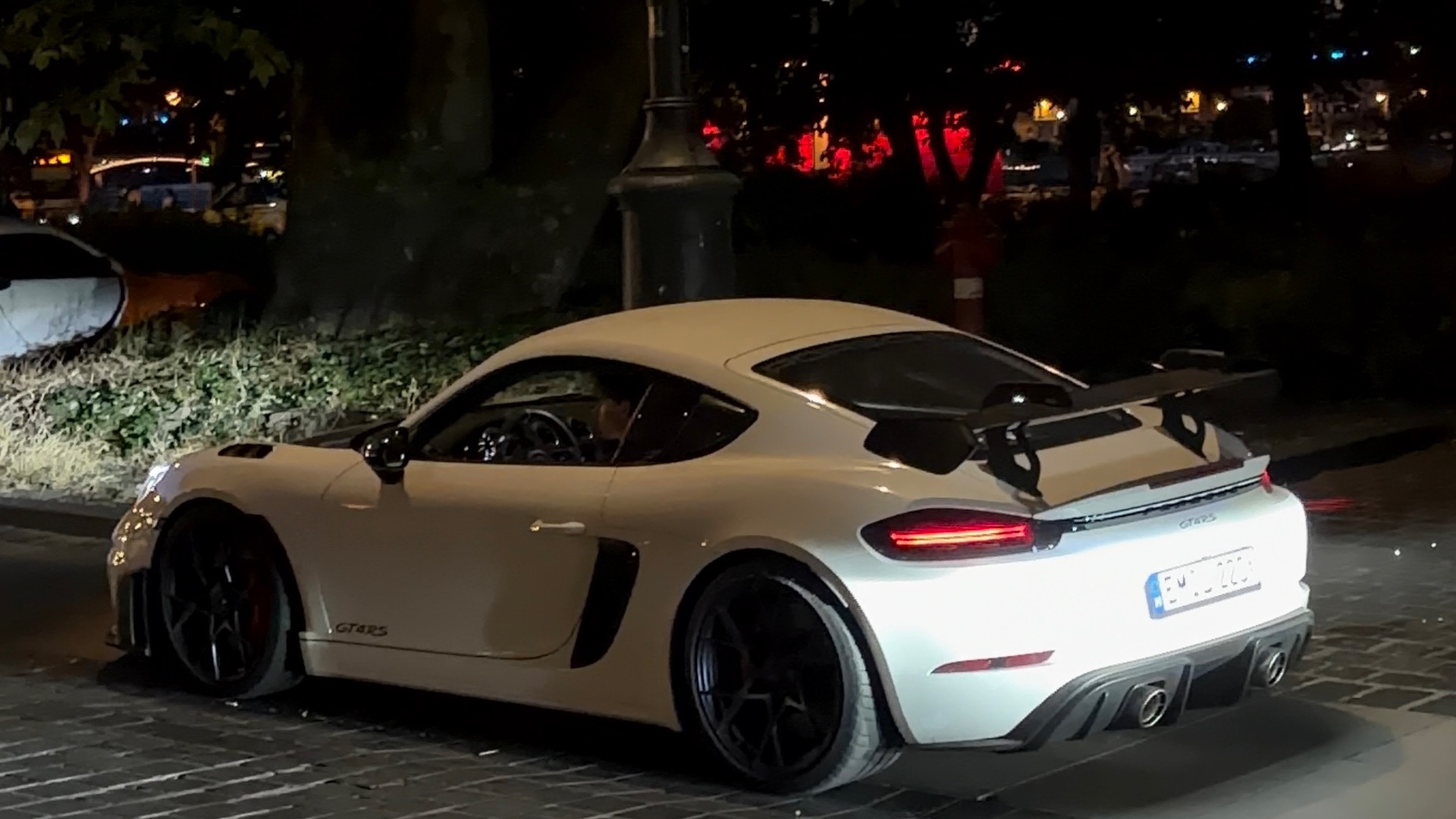 Porsche 718 Cayman GT4 RS Weissach Package