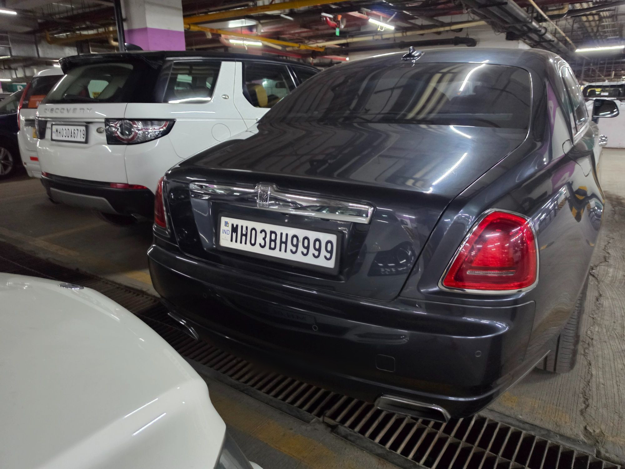 Rolls-Royce Ghost EWB Series II in Mumbai, IN