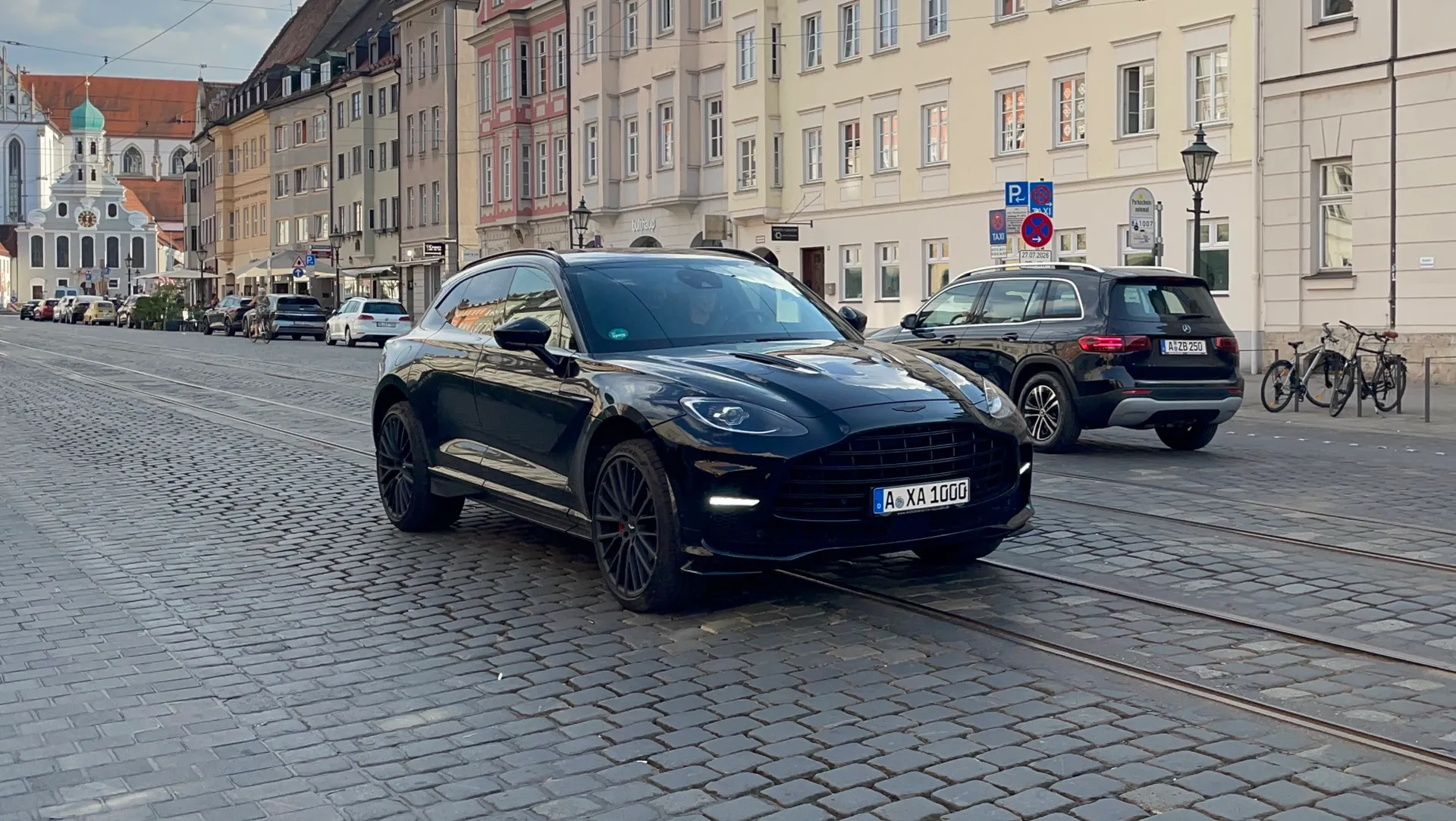 Aston Martin DBX 707 in Augsburg