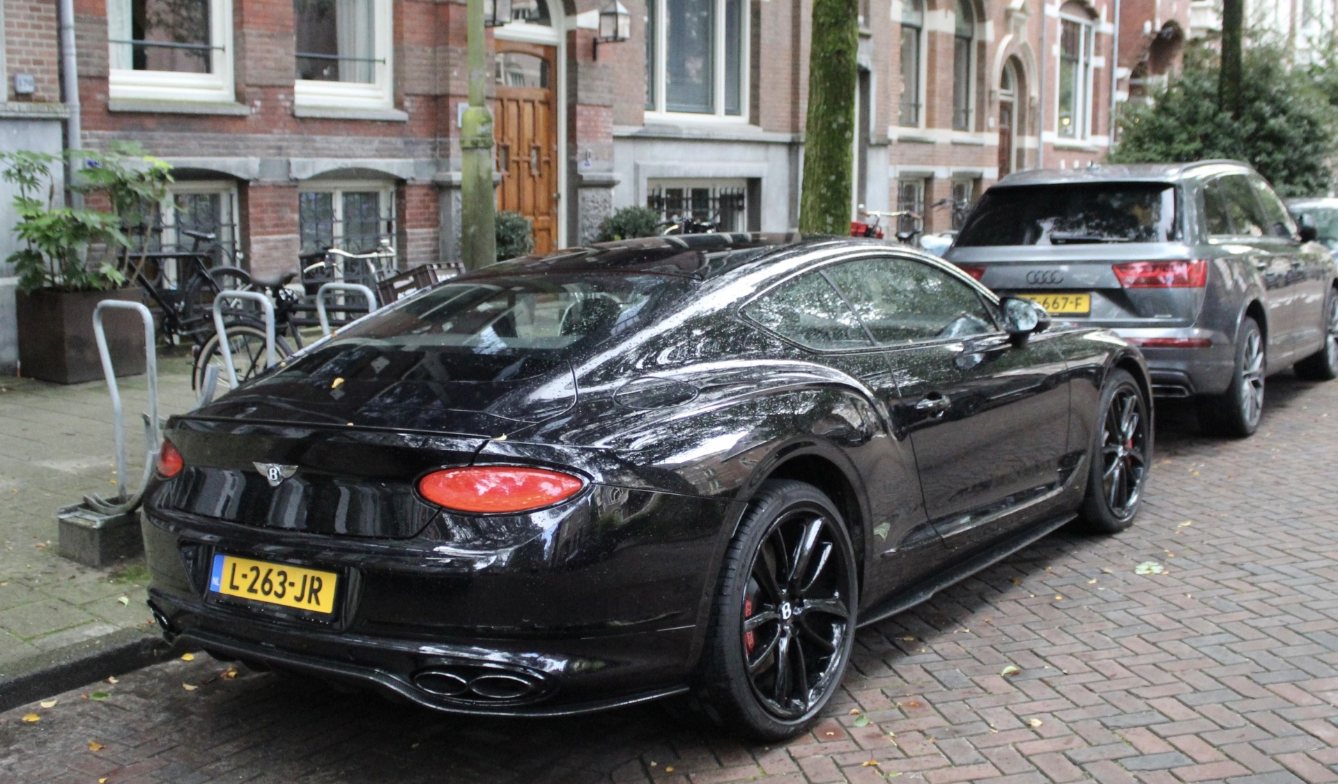 Bentley Continental GT V8 2020 in Amsterdam