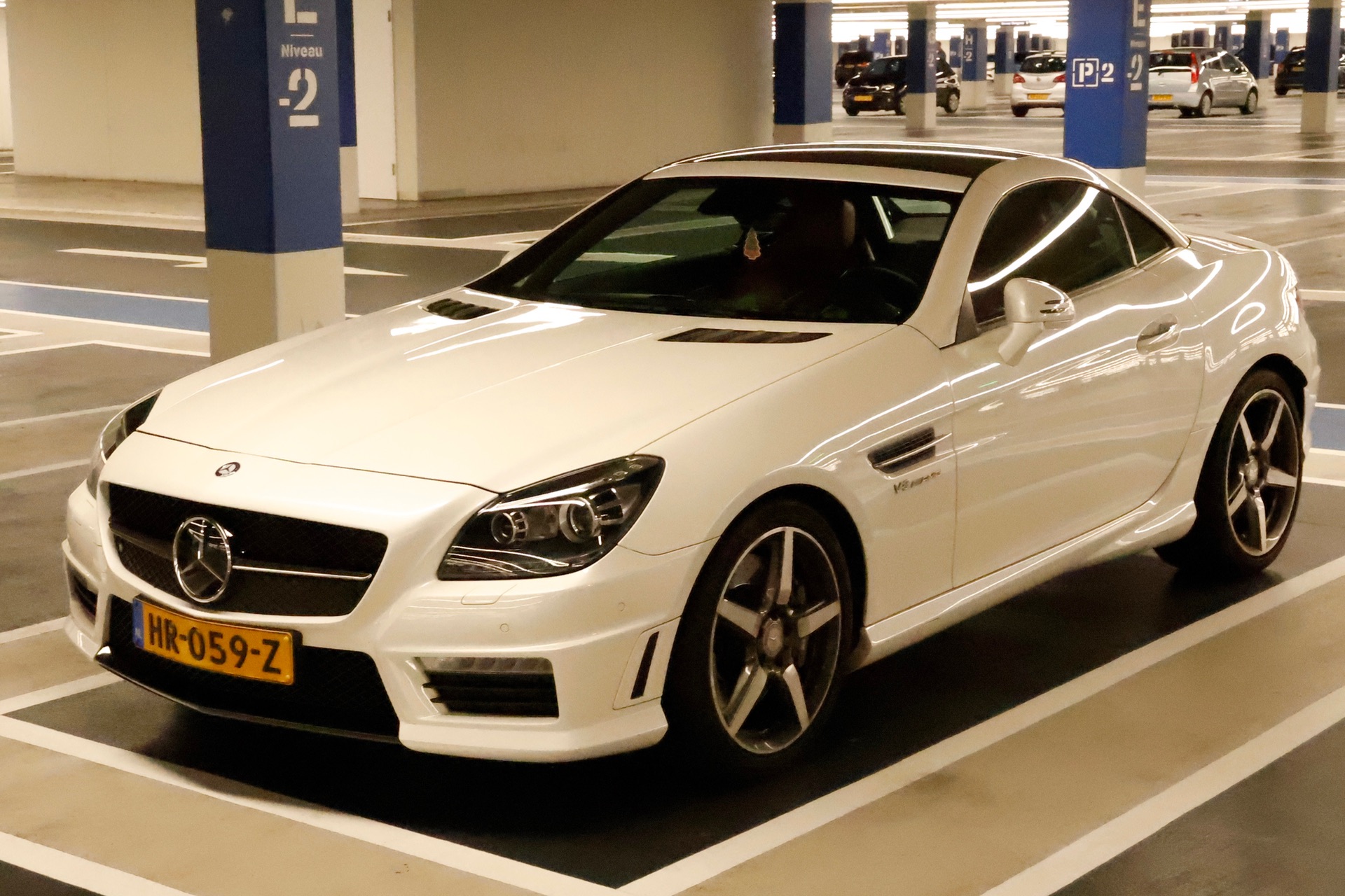 Mercedes-Benz SLK 55 AMG R172 in Leidschendam