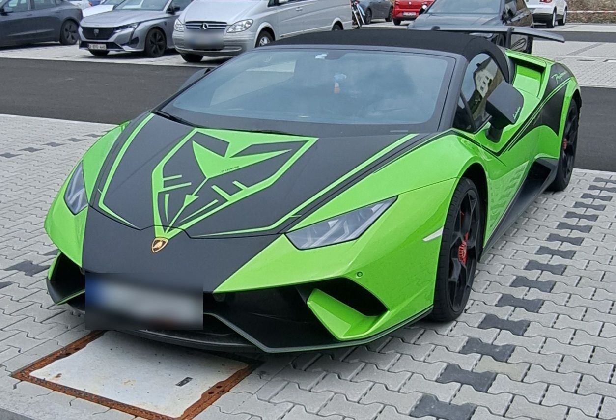 Lamborghini Huracán LP 640-4 Performante Spyder
