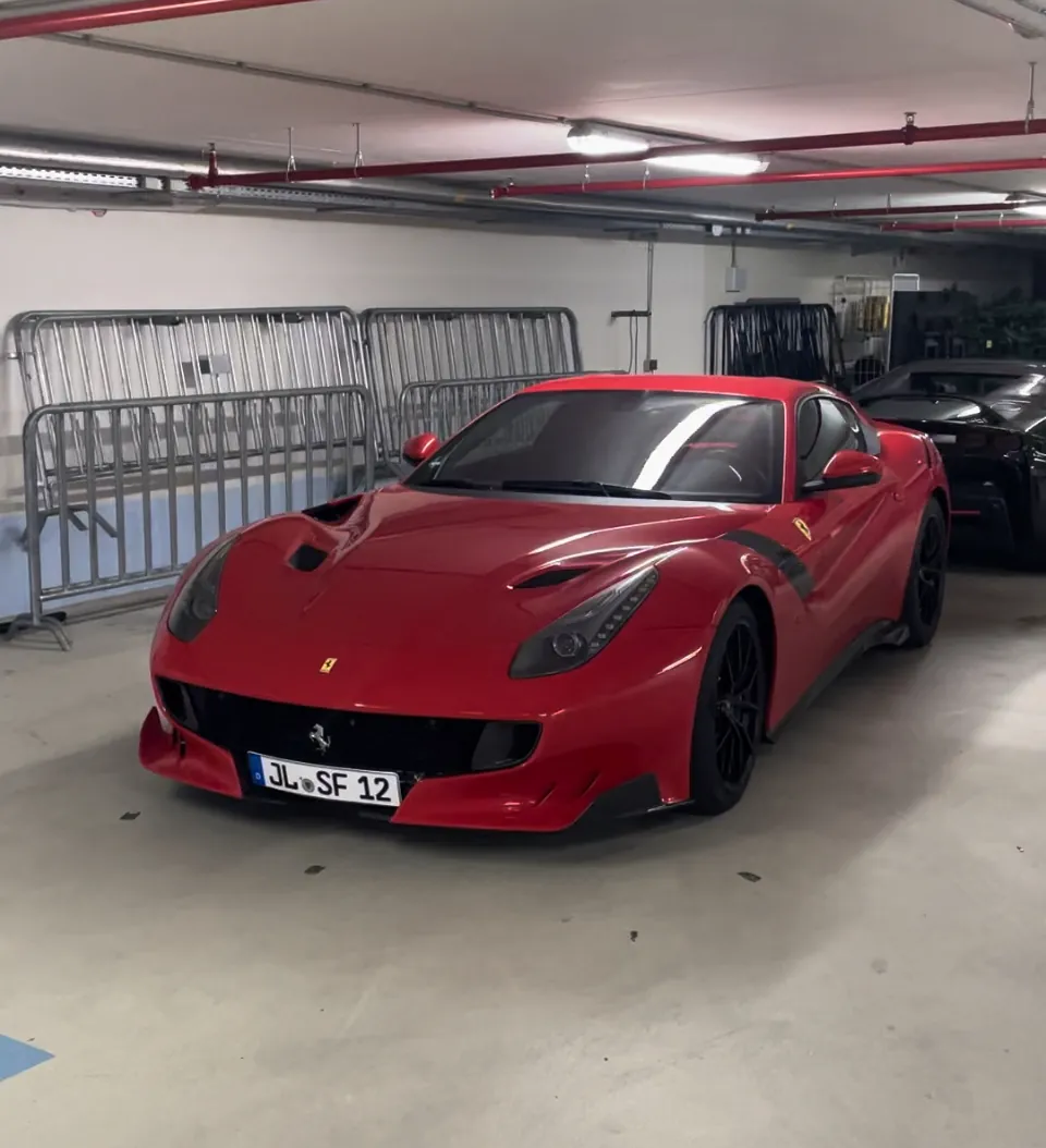 Ferrari F12tdf in Berlin