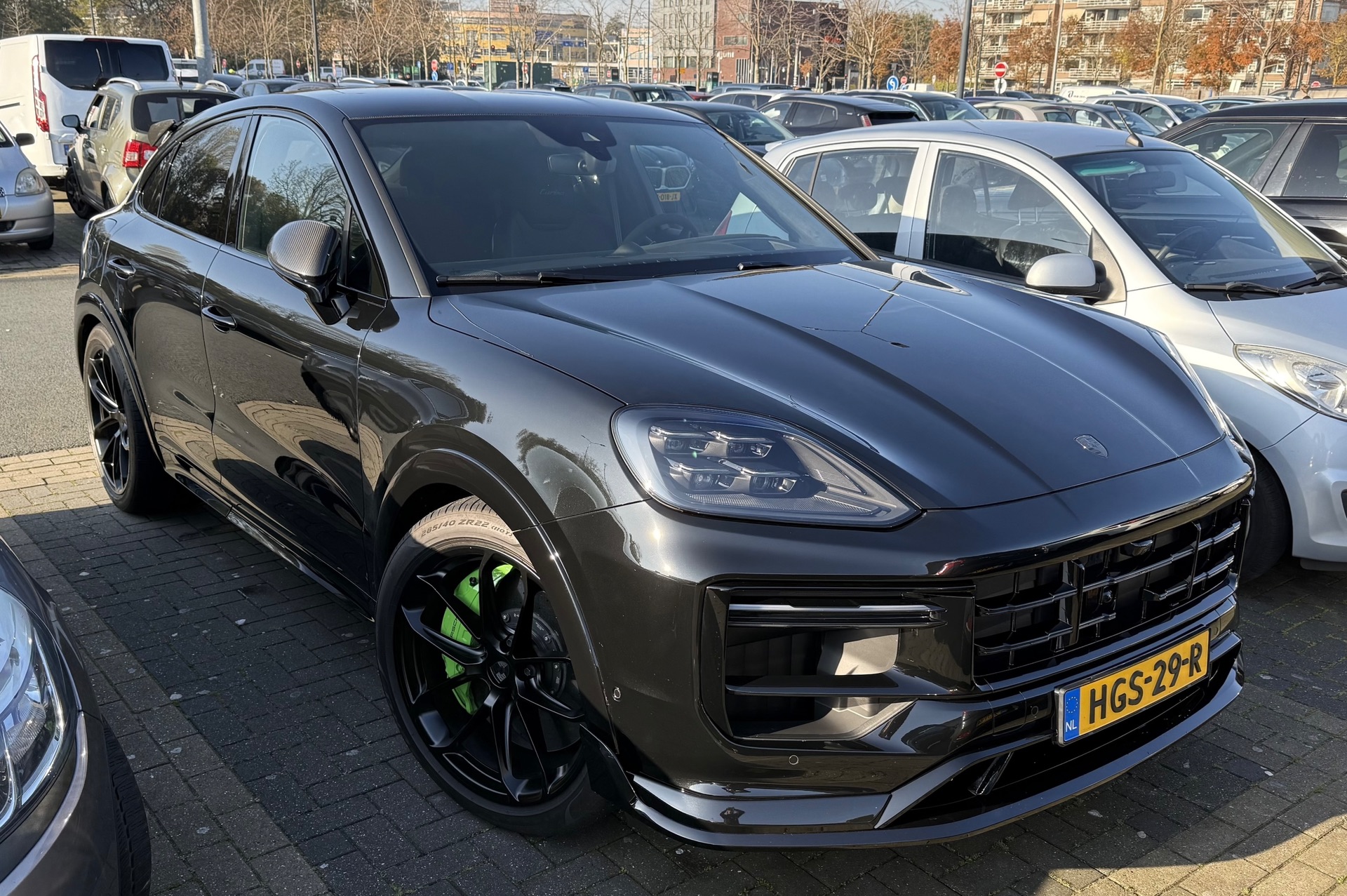 Porsche Cayenne Coupé Turbo E-Hybrid in Leidschendam