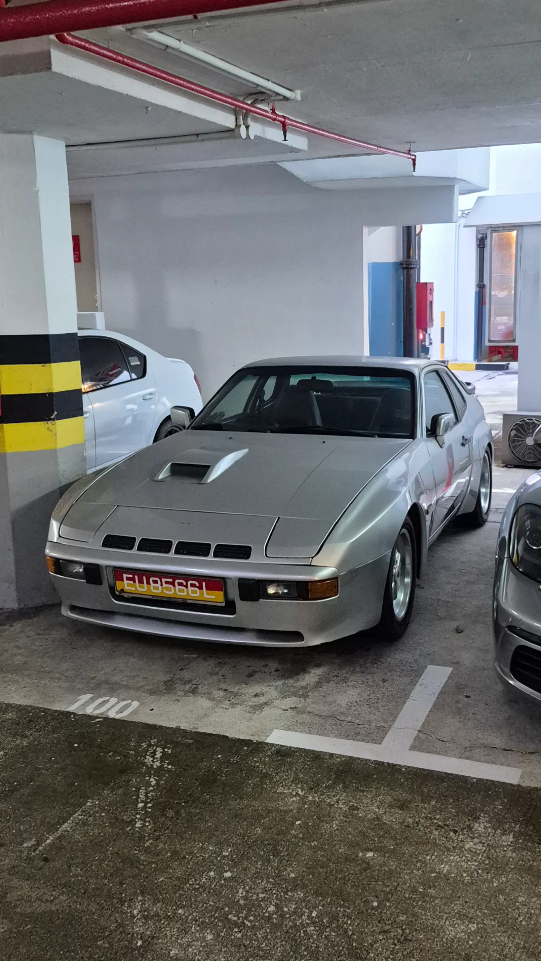 Porsche 924 Carrera GT in Singapore