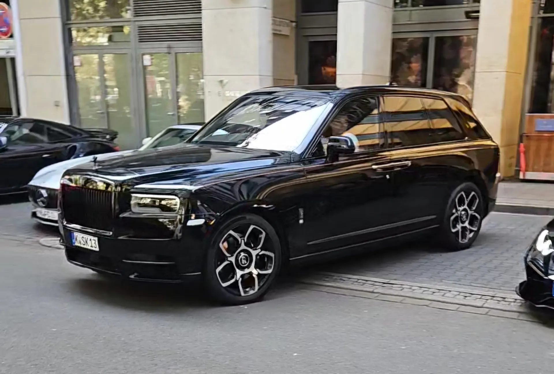 Rolls-Royce Cullinan Black Badge in Dusseldorf
