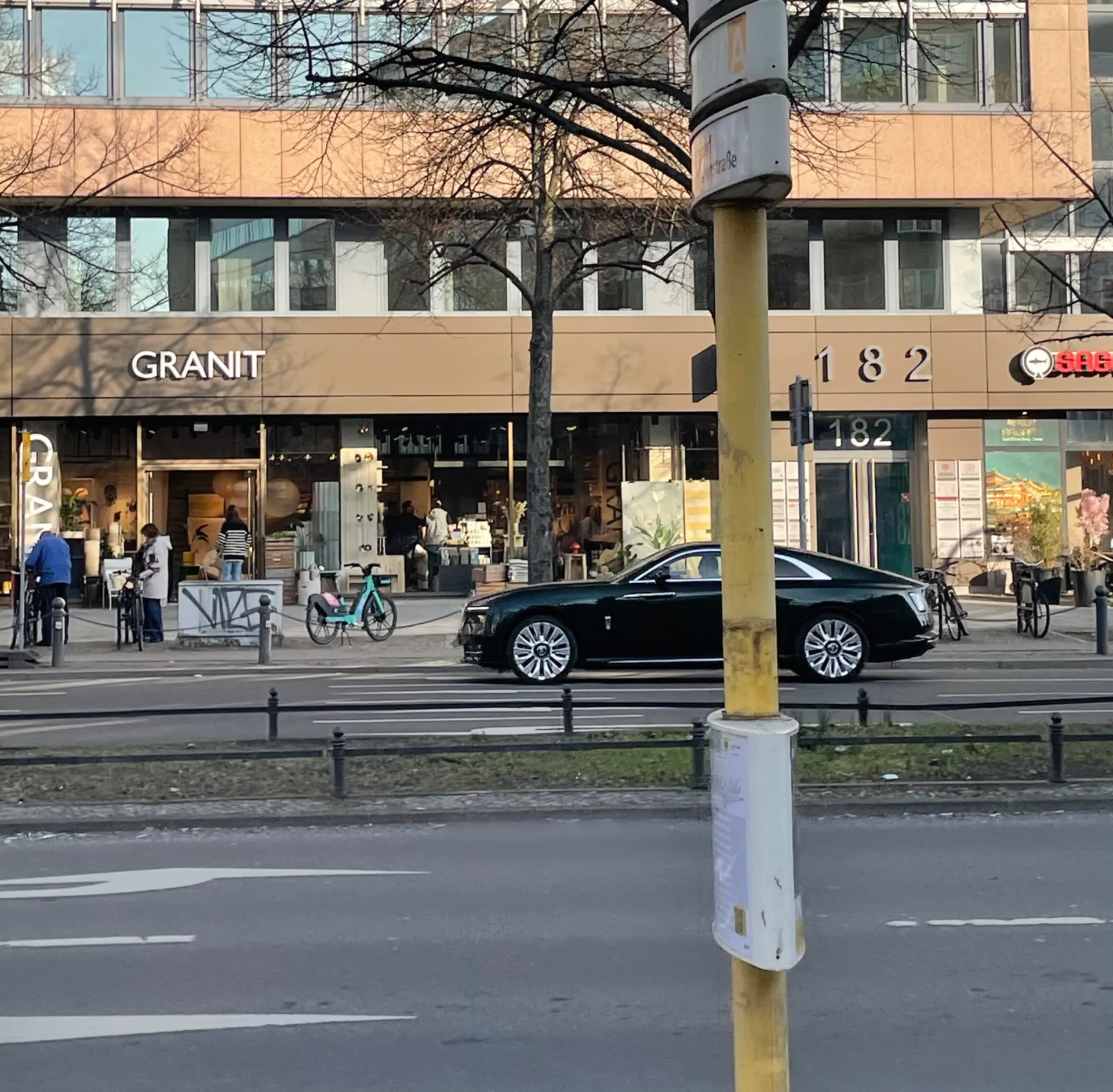 Rolls-Royce Spectre in Berlin, DE