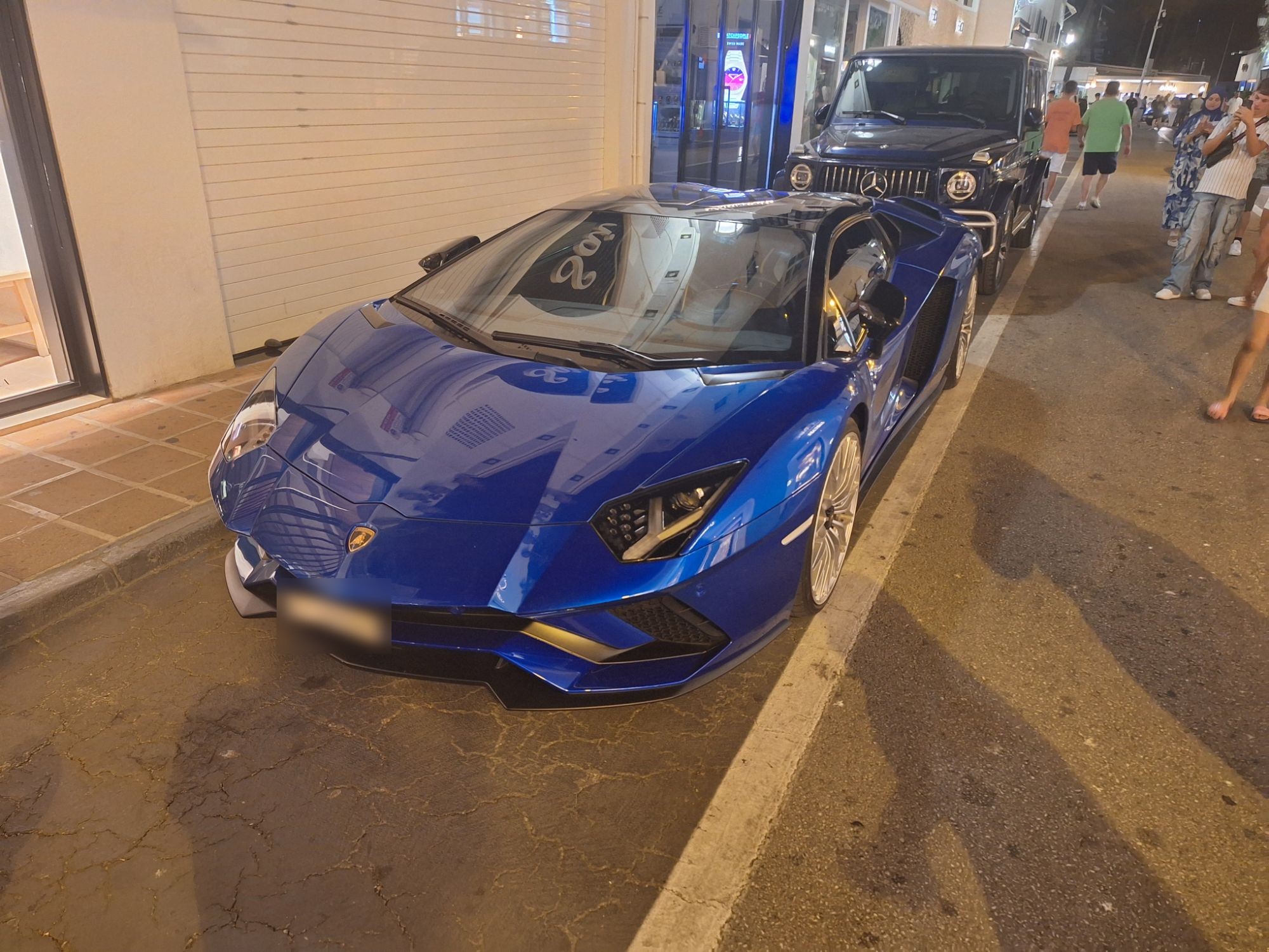 Lamborghini Aventador LP700-4
