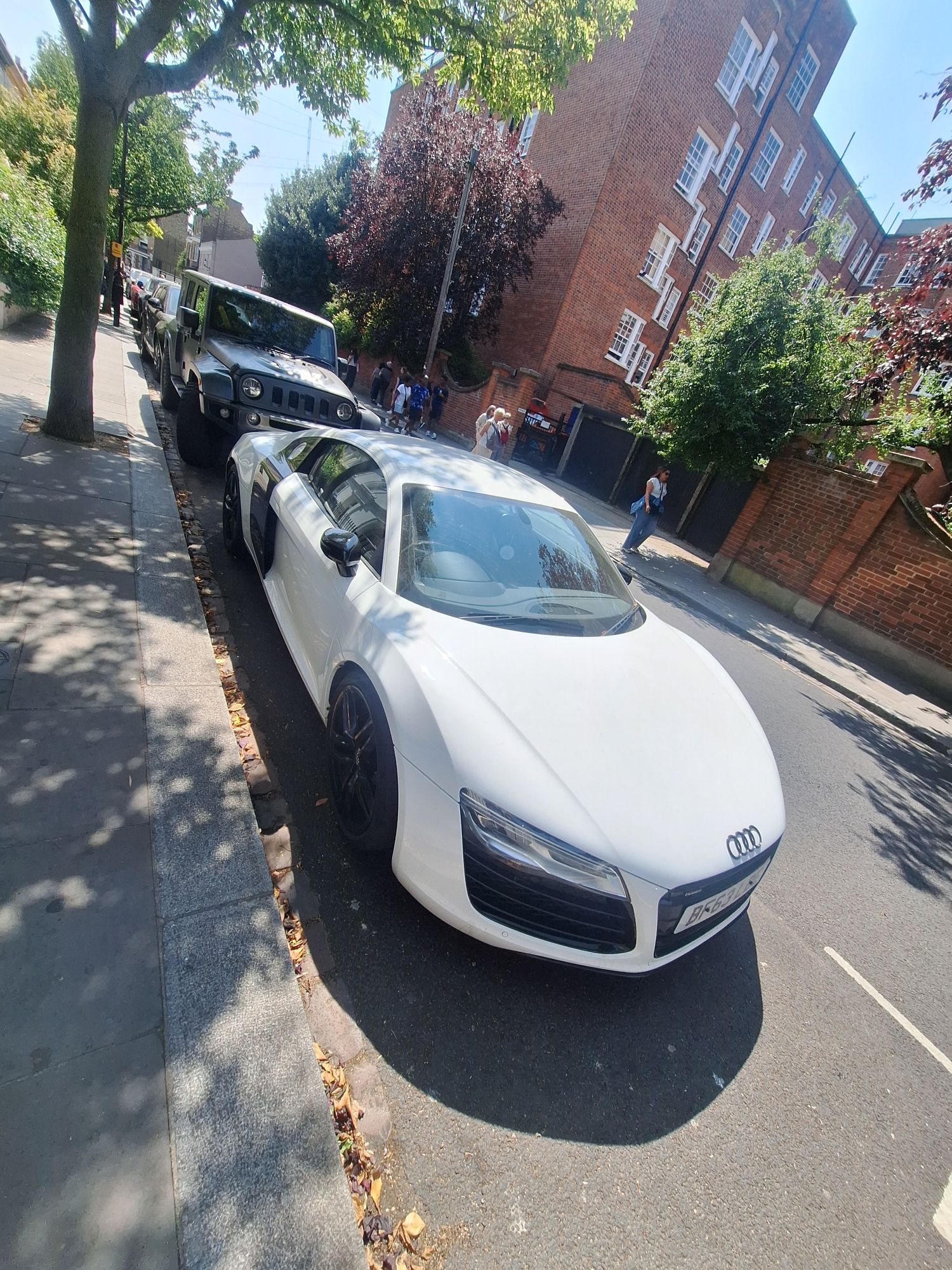 Audi R8 V8