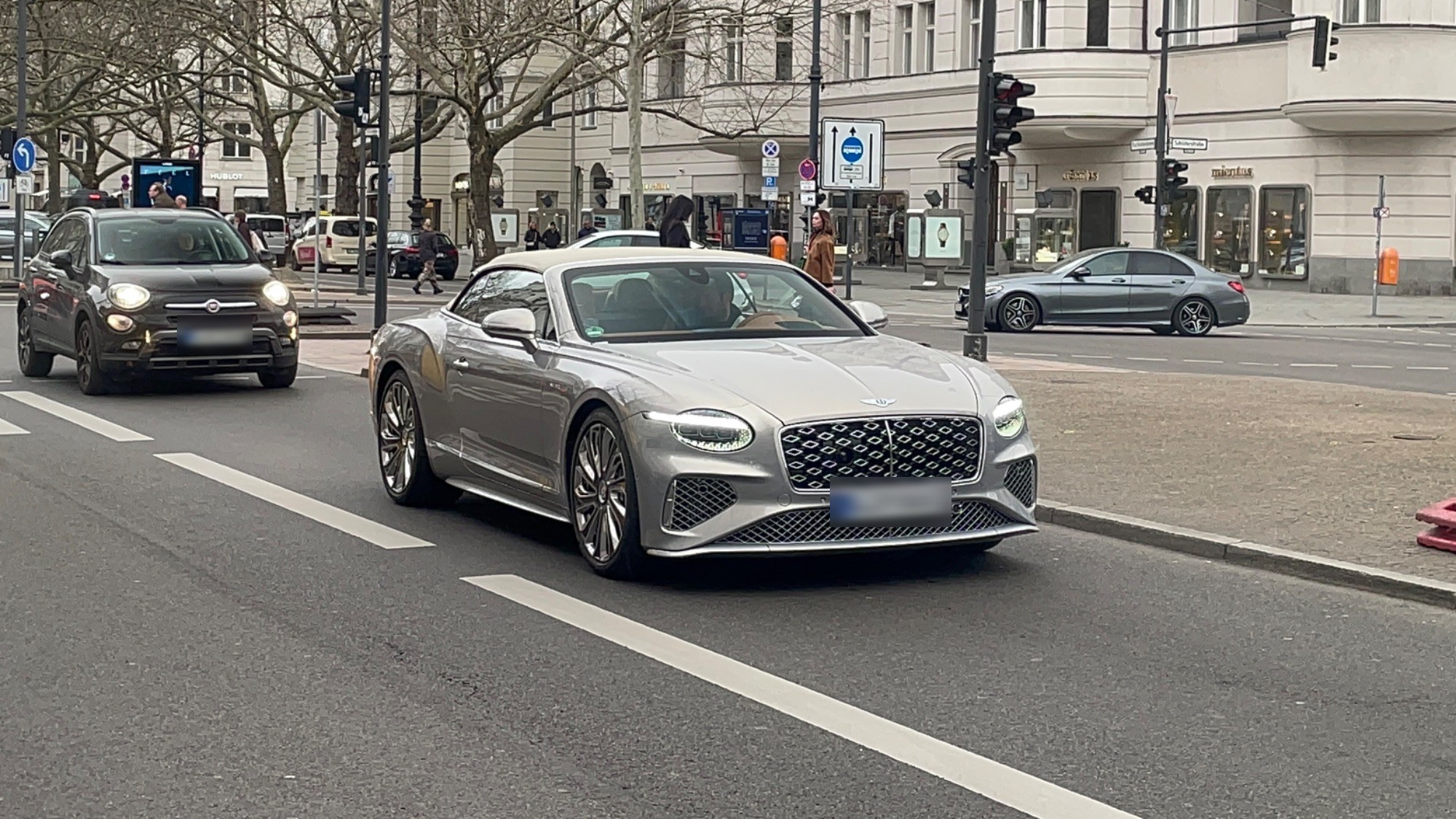 Bentley Continental GTC Mulliner 2025