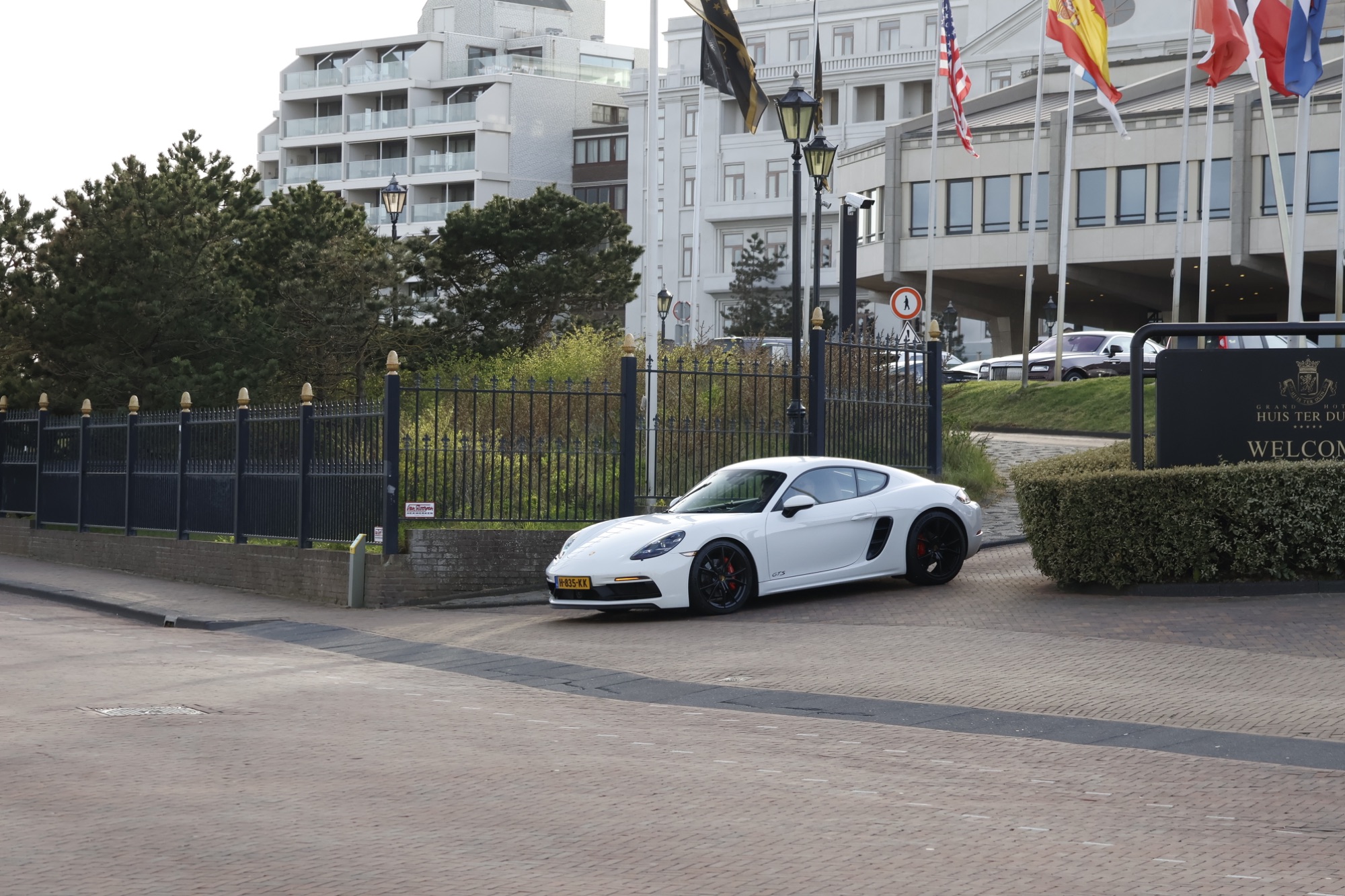 Porsche 718 Cayman GTS 4.0 in Noordwijk