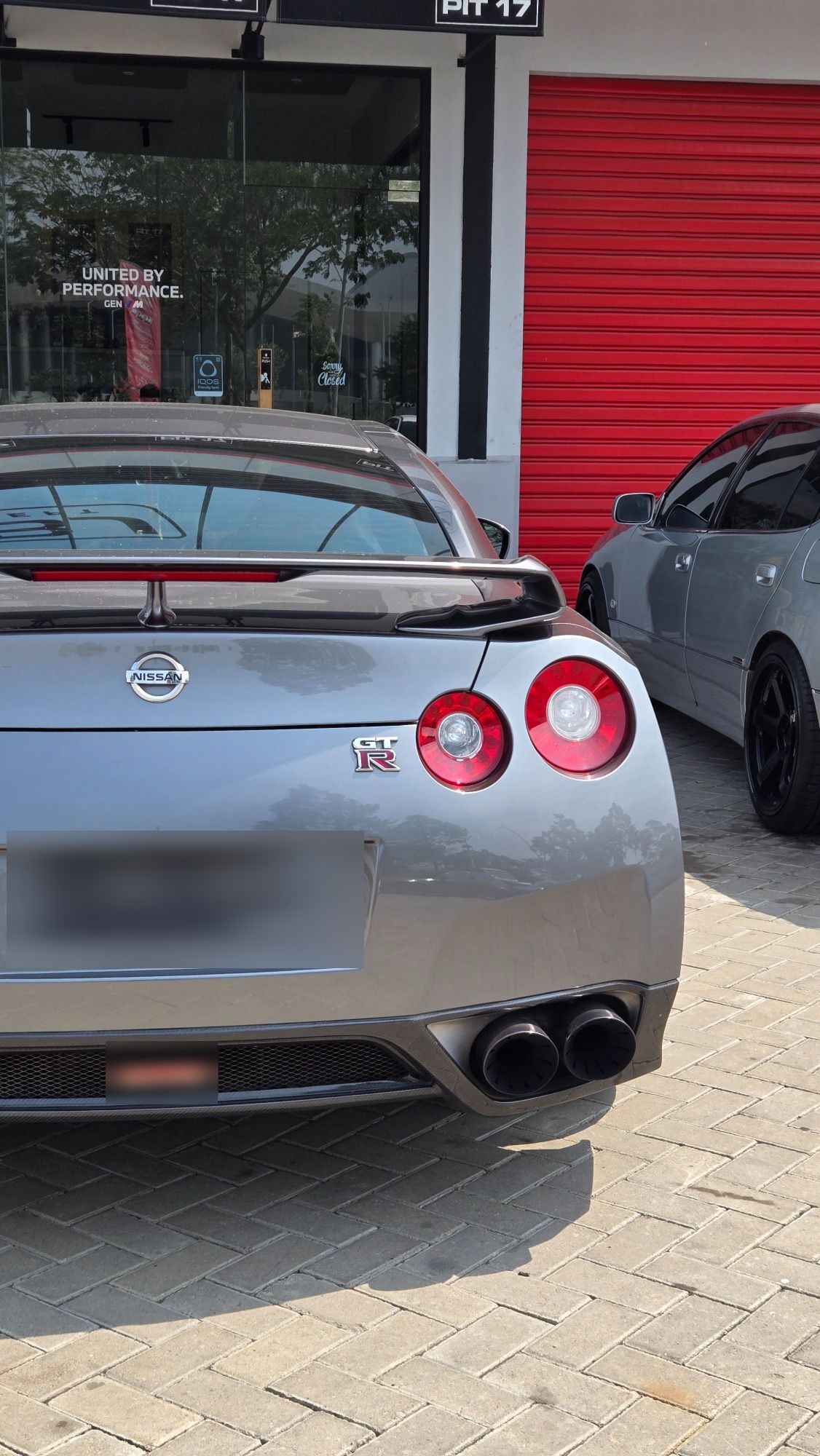 Nissan R35 GTR