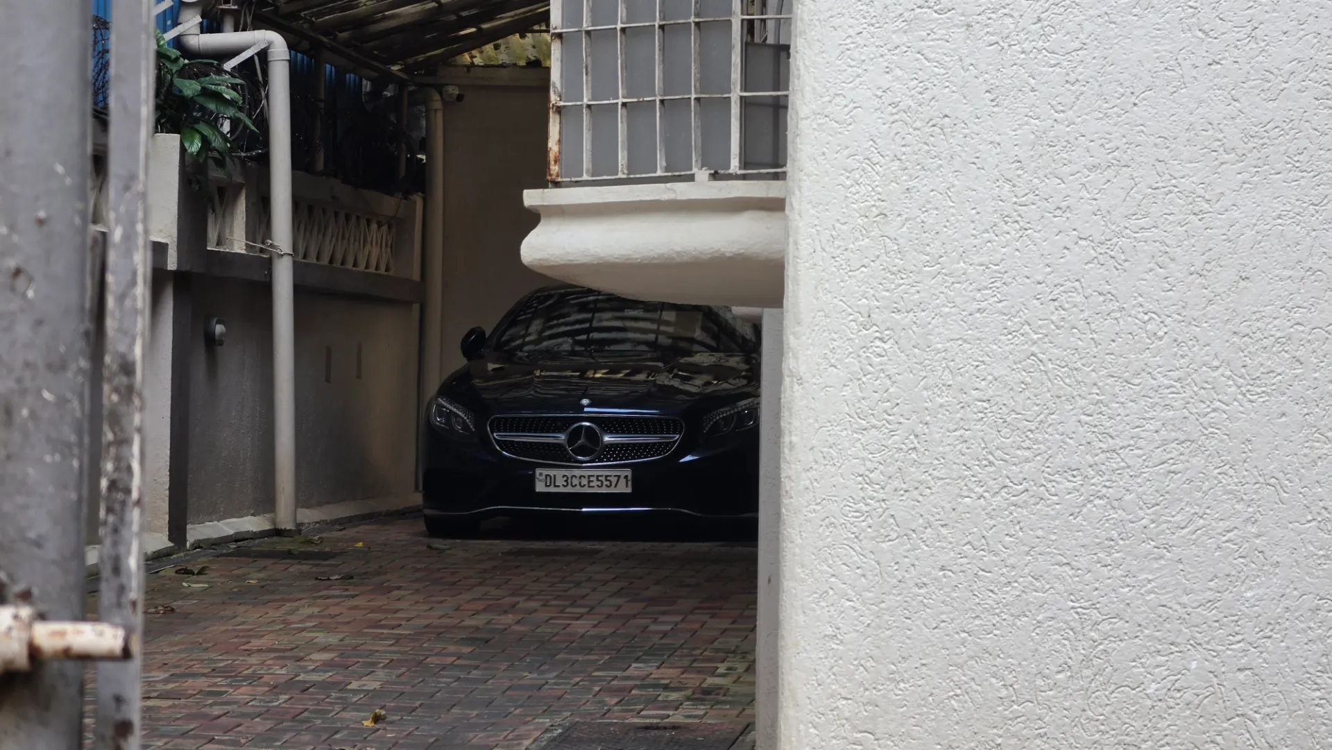 Mercedes-AMG S 63 Coupé C217 in Mumbai, IN