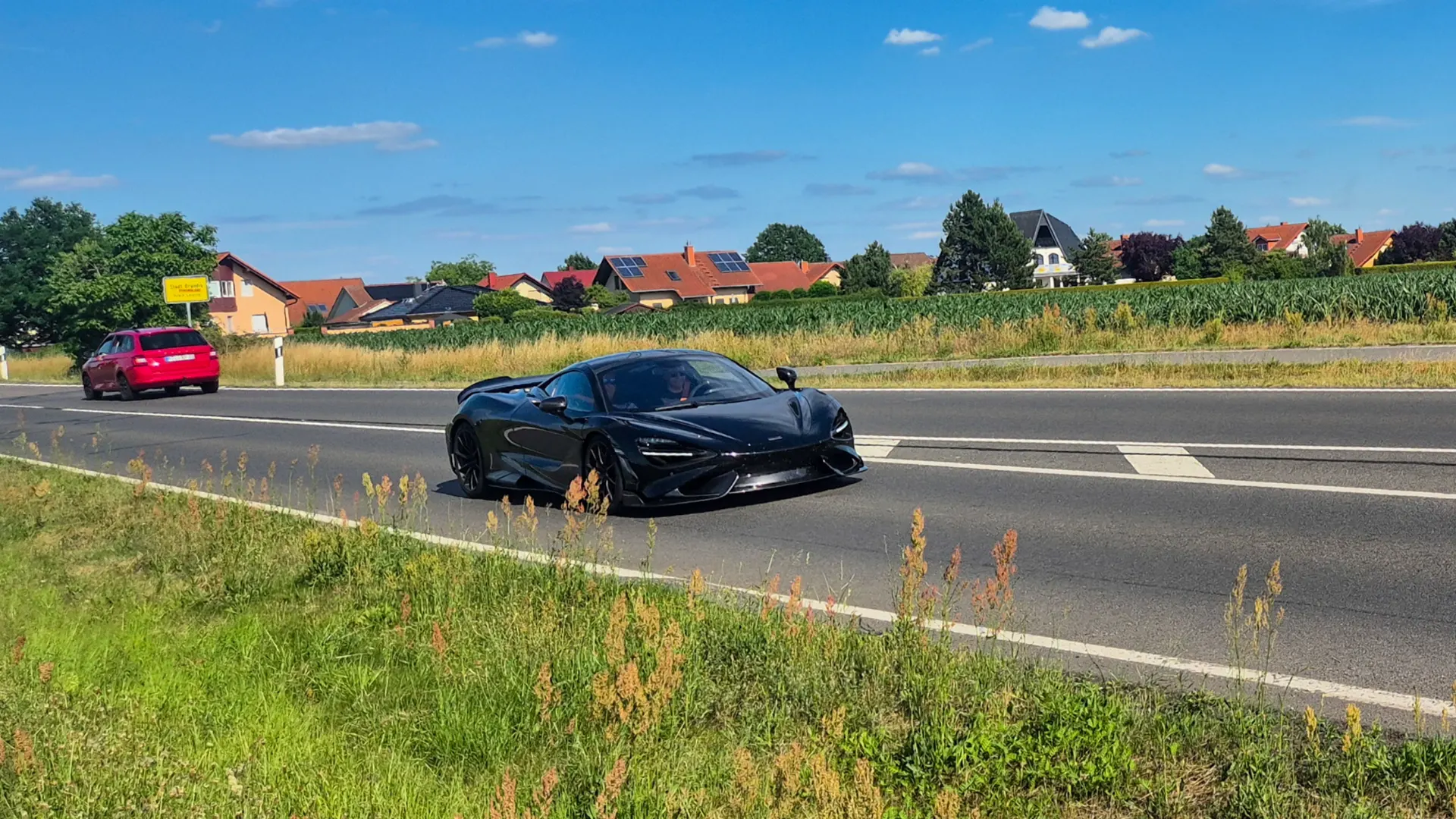 McLaren 765LT