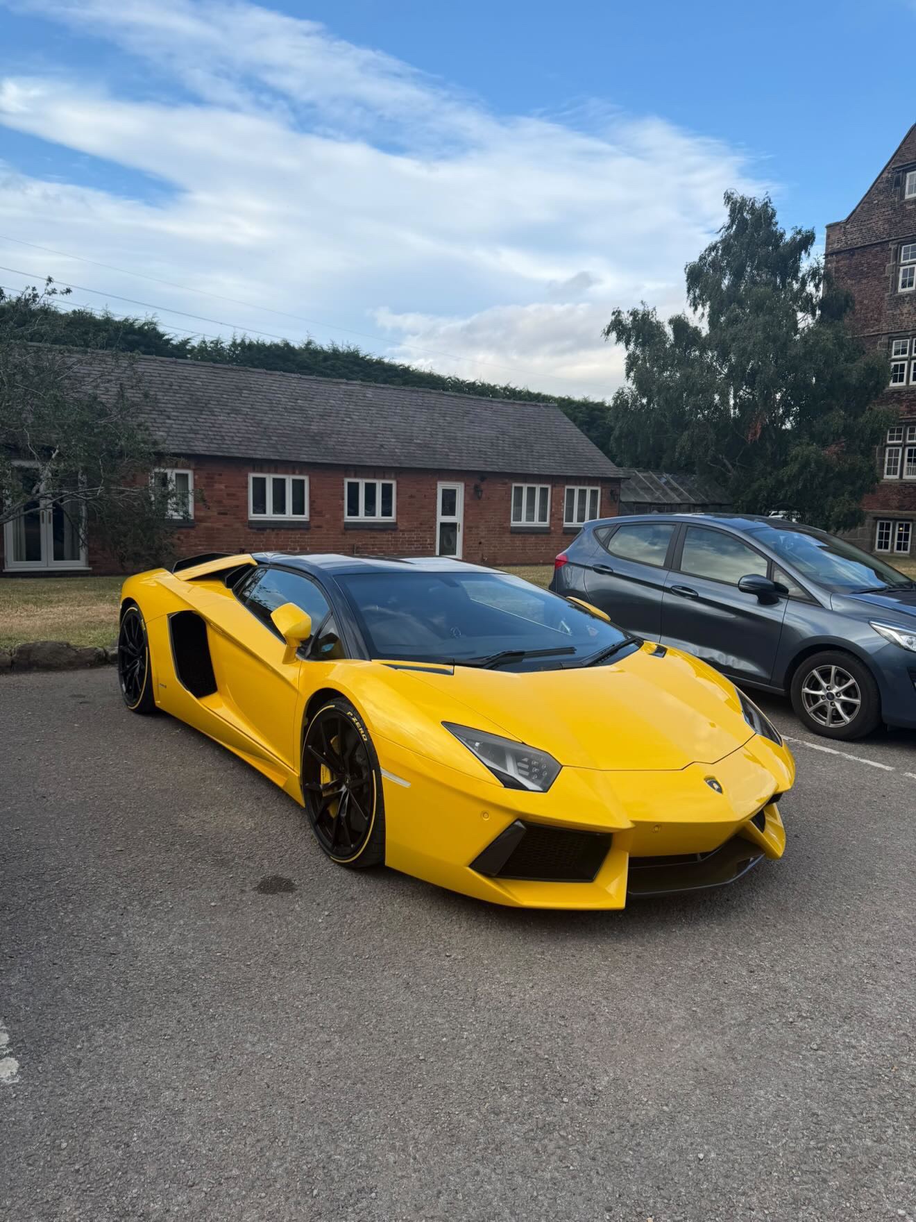 Lamborghini Aventador LP700-4 in Derby