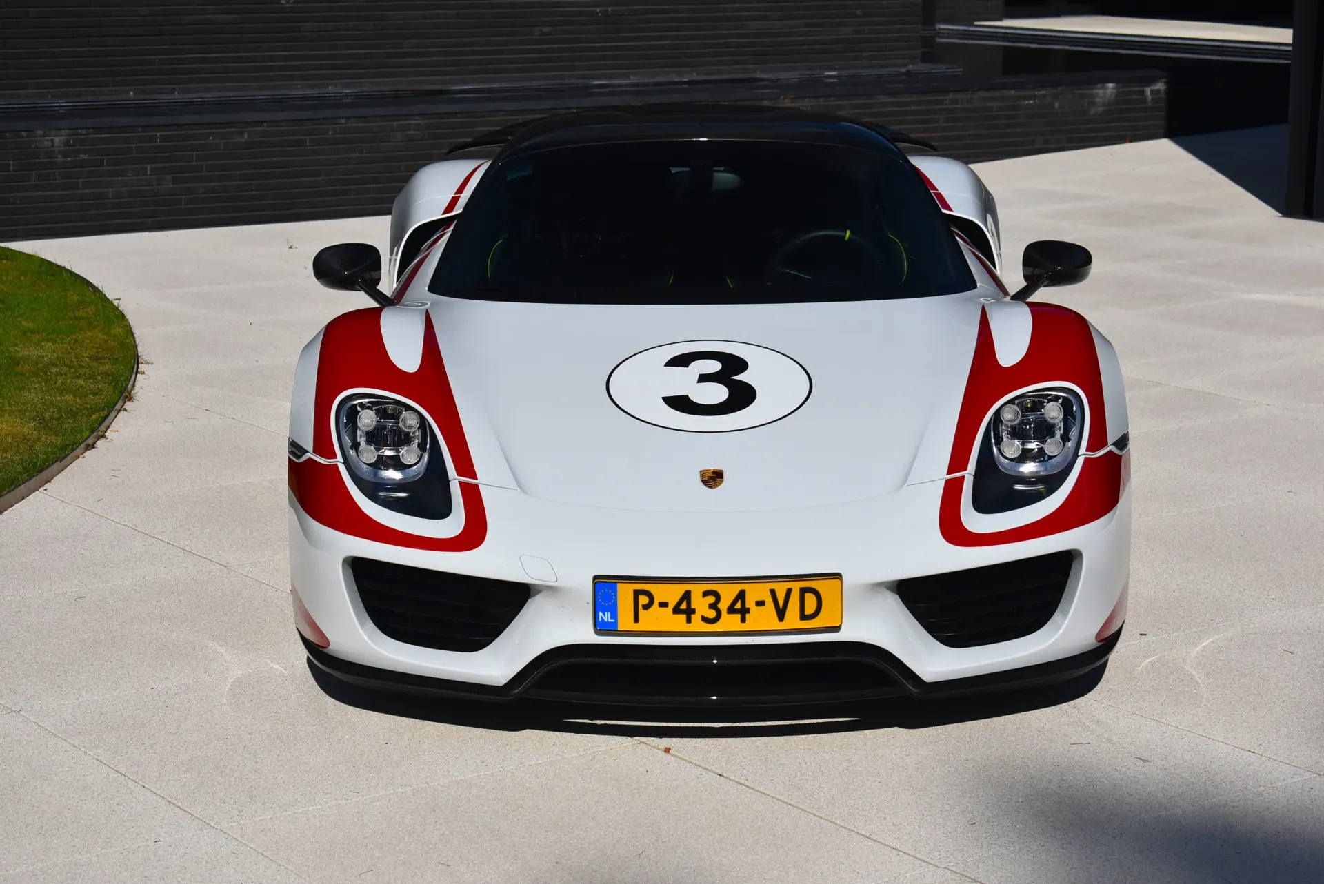 Porsche 918 Spyder Weissach Package Salzburg Livery