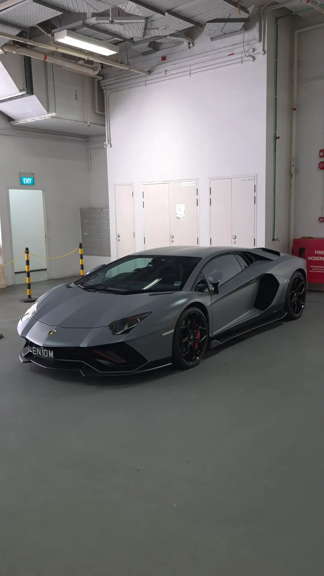 Lamborghini Aventador Ultimae LP780-4 in Singapore, SG