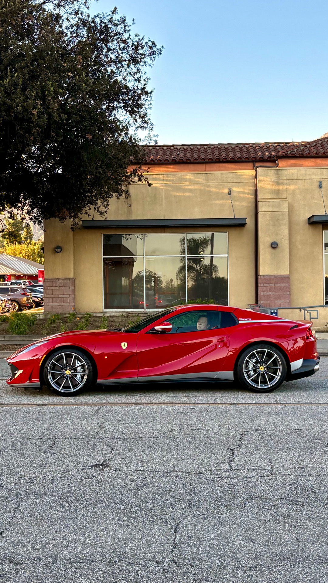 Ferrari 812 GTS ‘Tailor Made’ in Pasadena