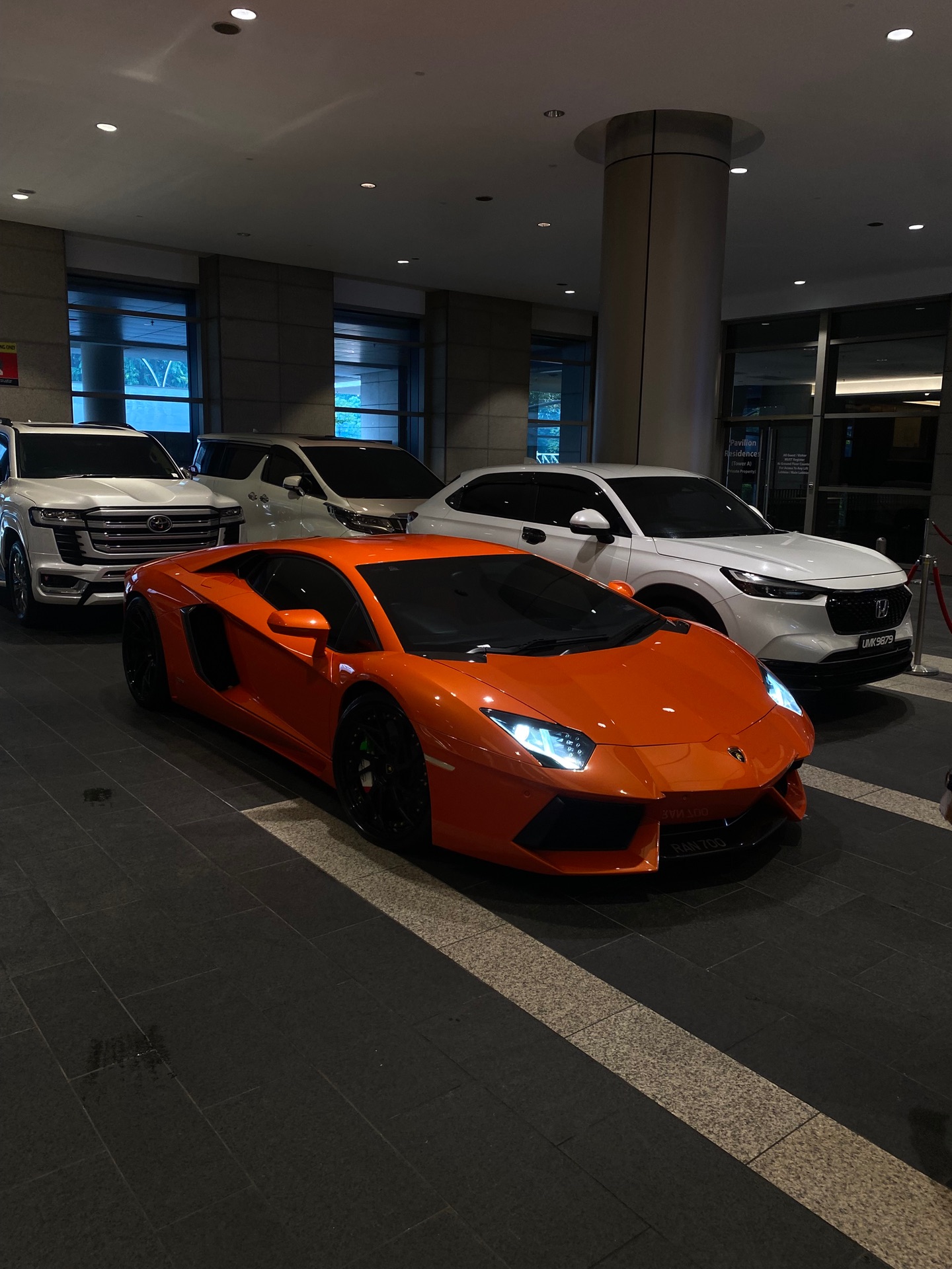 Lamborghini Aventador LP700-4