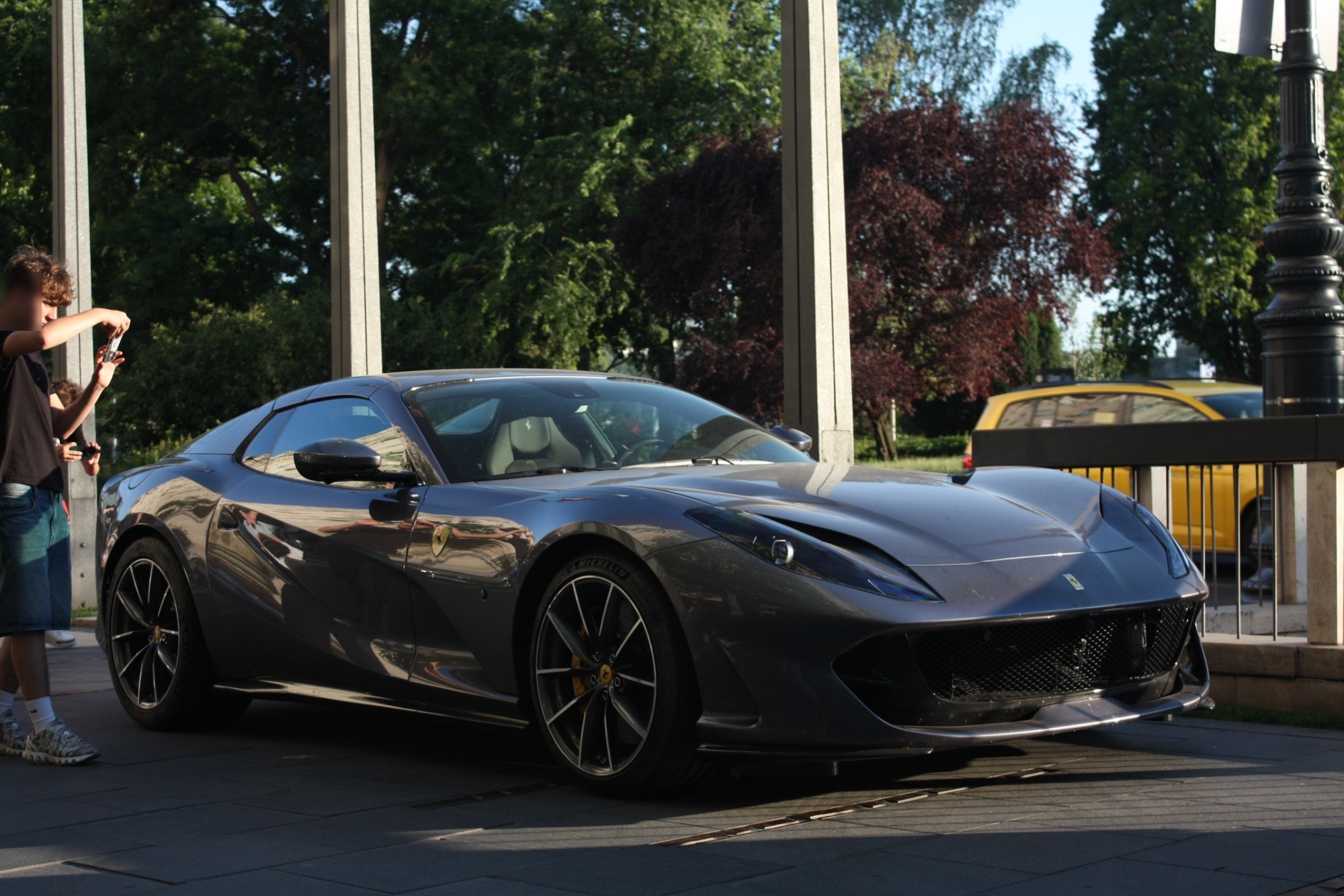 Ferrari 812 GTS