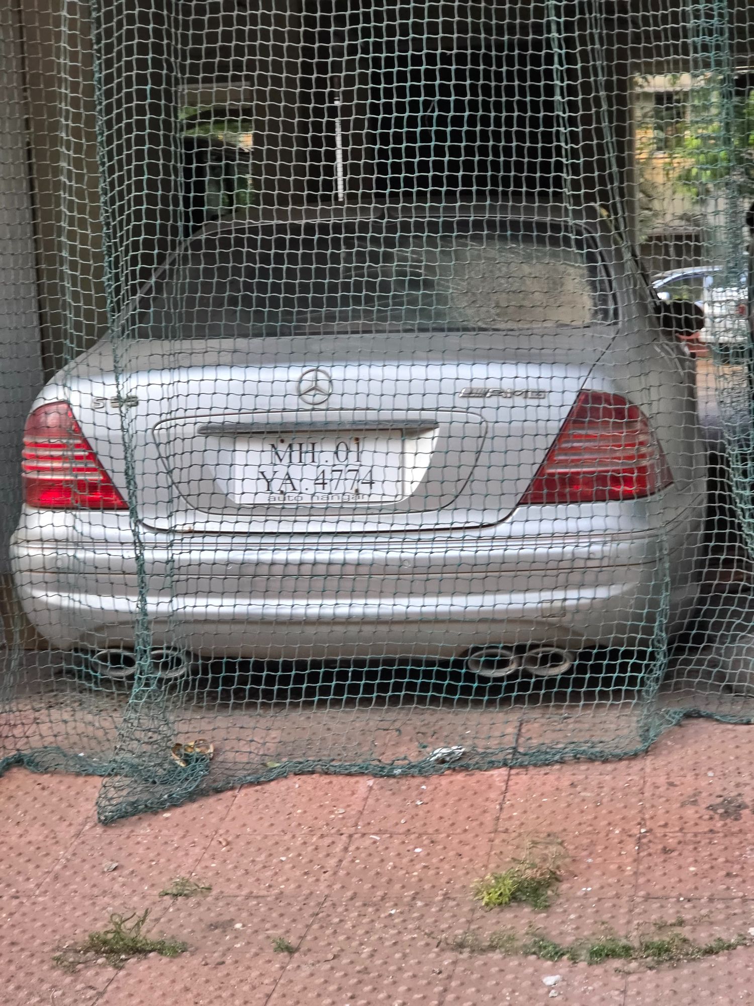 Mercedes-Benz S 55 AMG W220 in Mumbai, IN