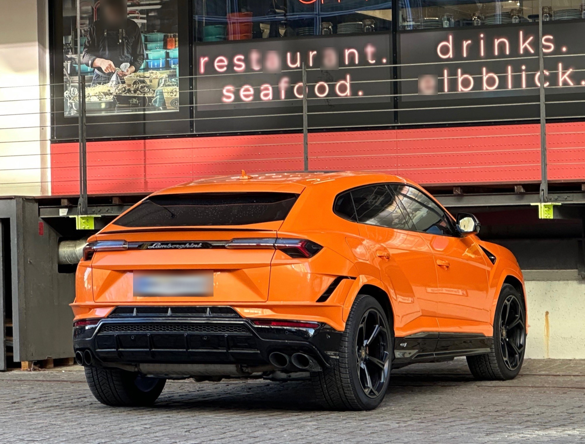 Lamborghini Urus S in Hamburg, DE