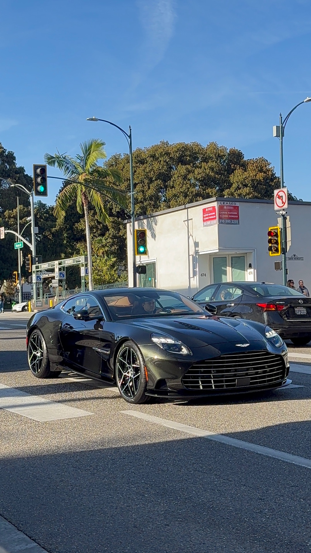 Aston Martin Vanquish 2025