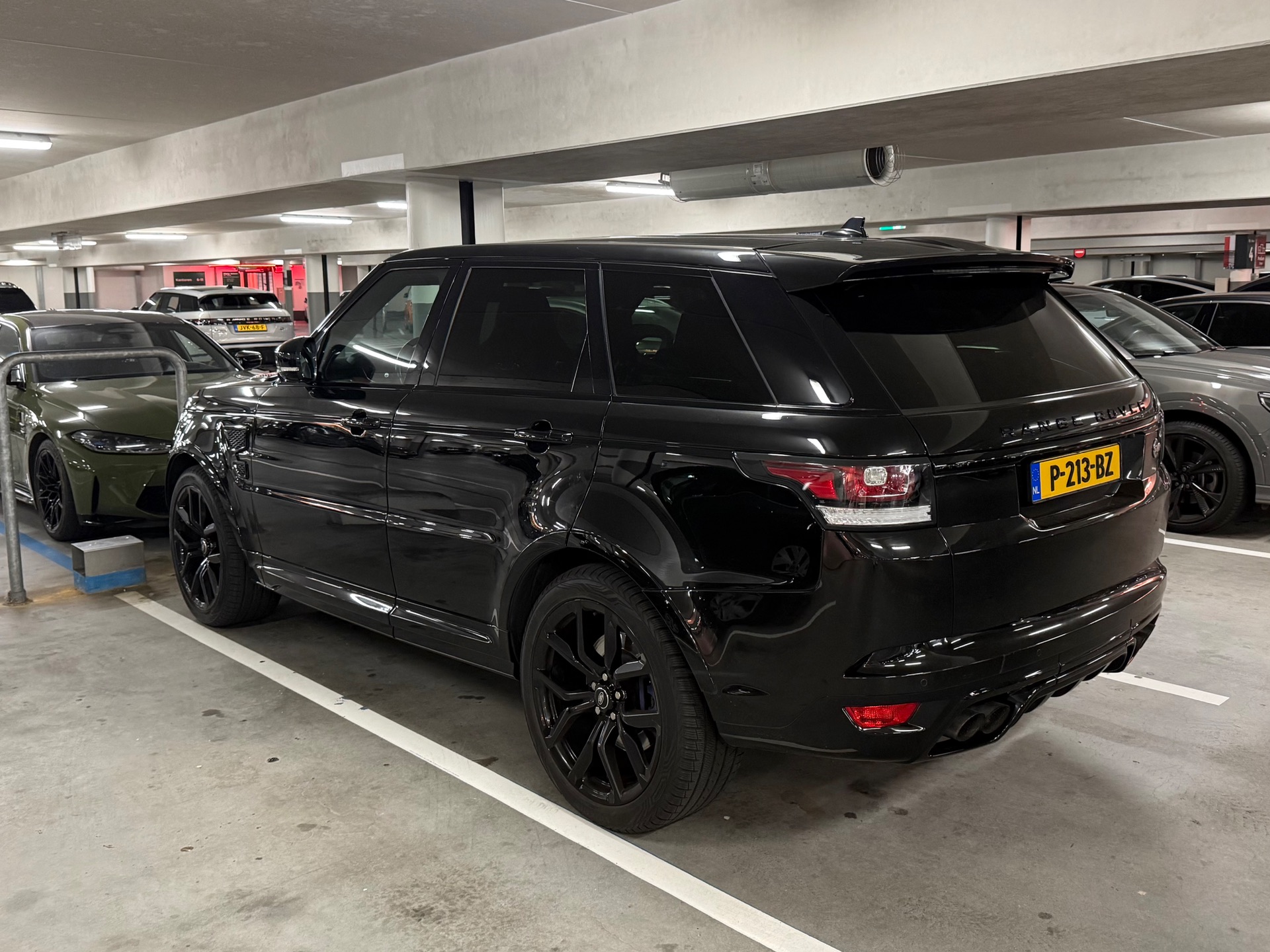 Land Rover Range Rover Sport SVR in Amsterdam