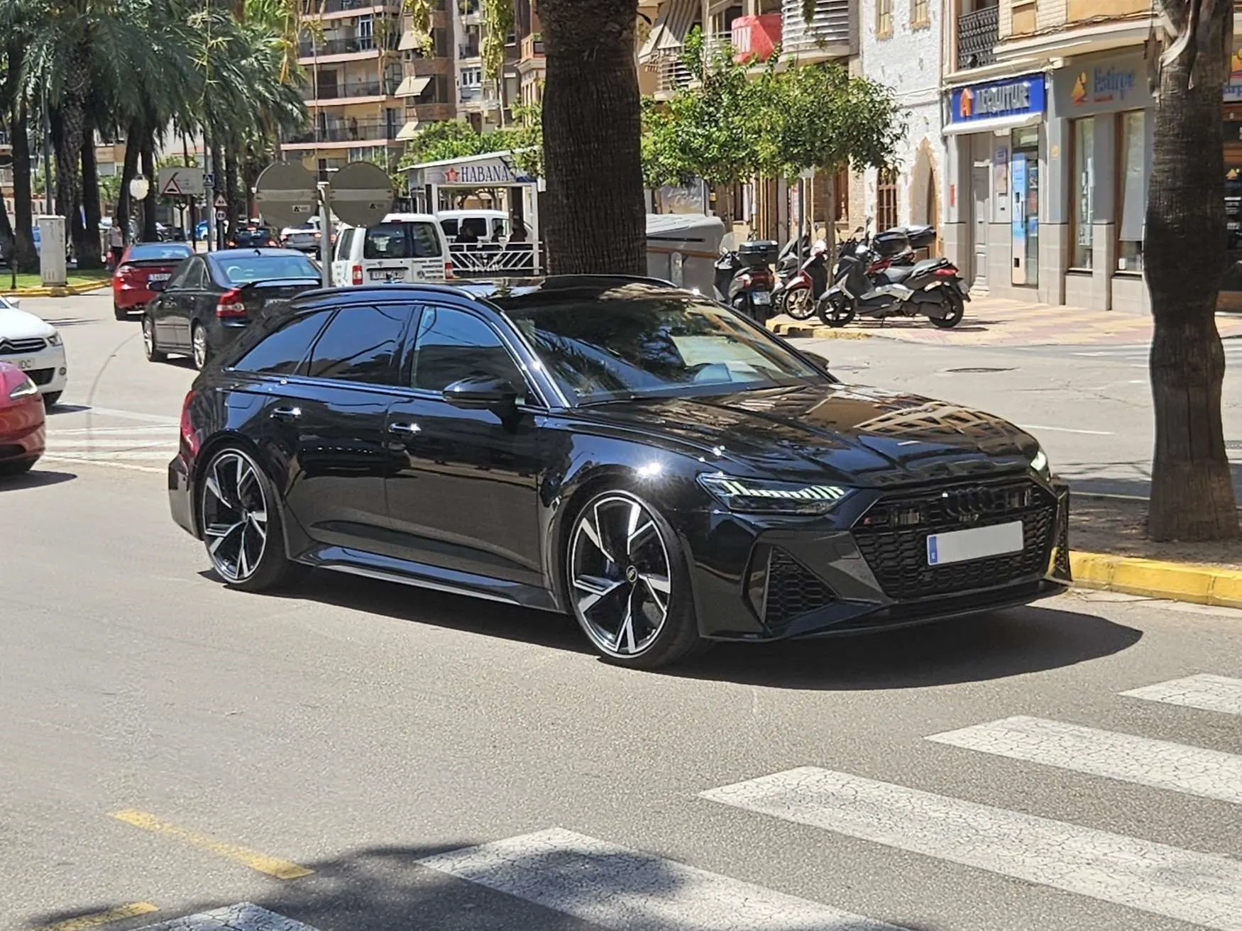 Audi RS6 Avant C8