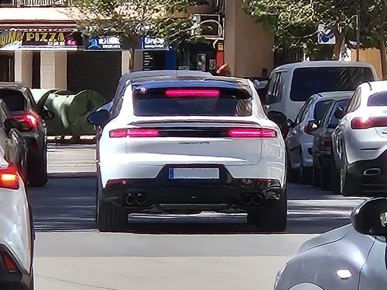 Porsche Cayenne Coupé GTS in Cullera