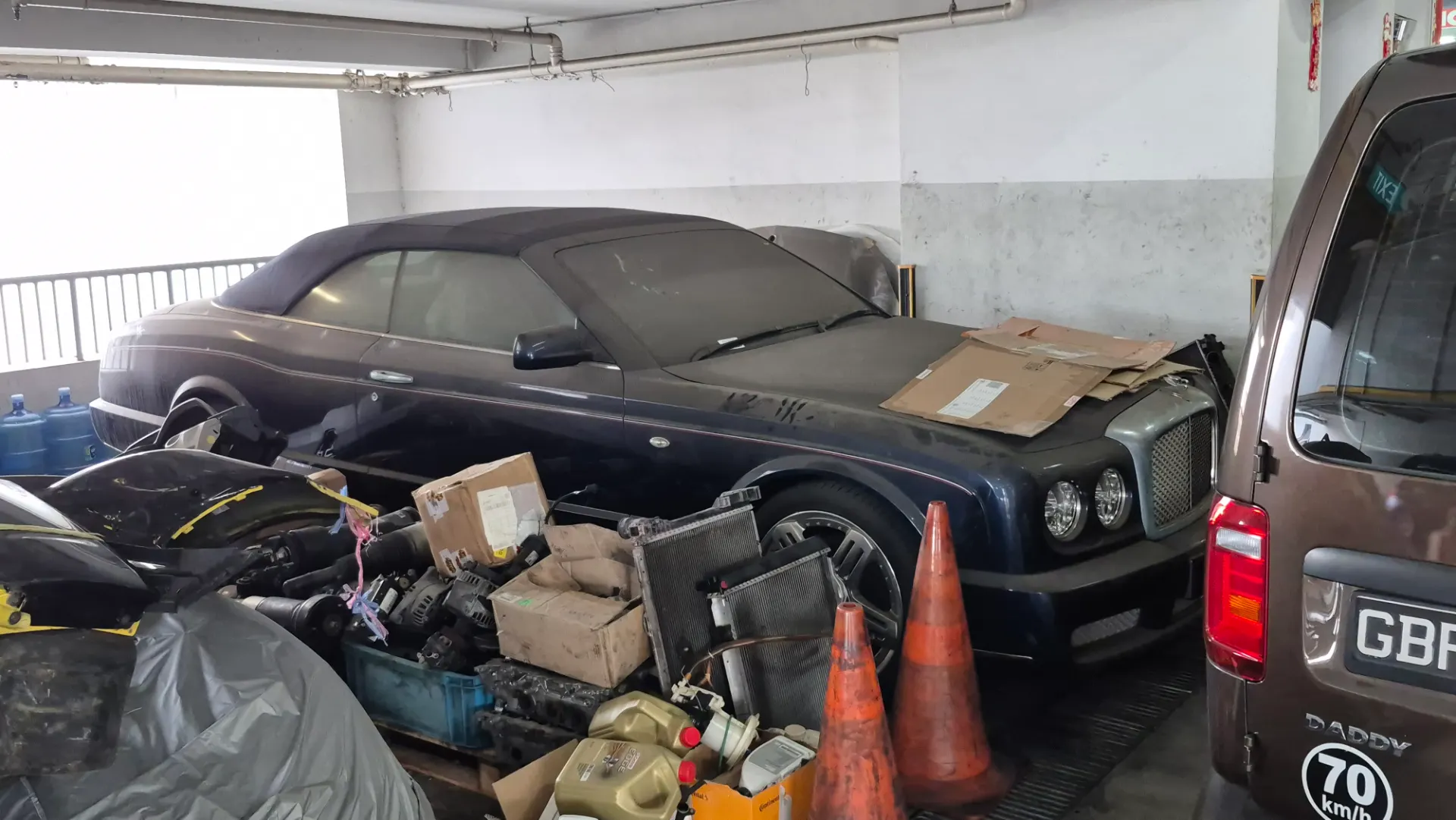 Bentley Azure T