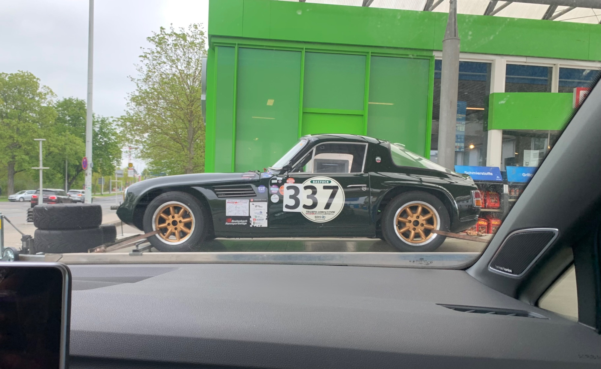 TVR Vixen 2500