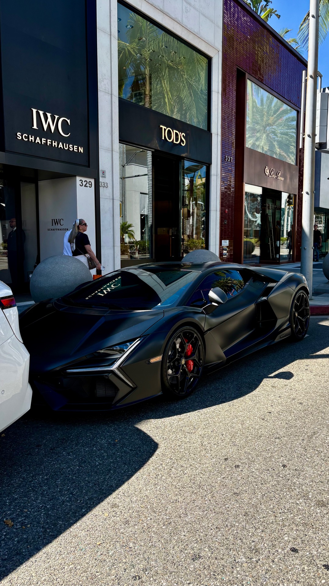 Lamborghini Revuelto in Beverly Hills