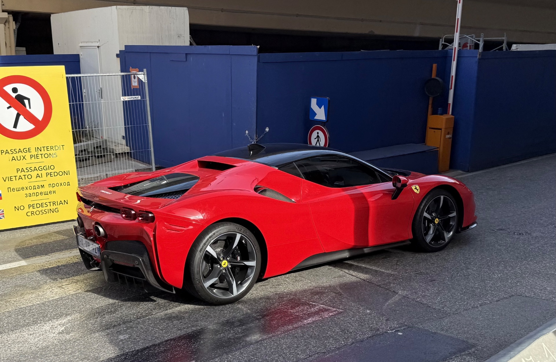 Ferrari SF90 Stradale in Monaco