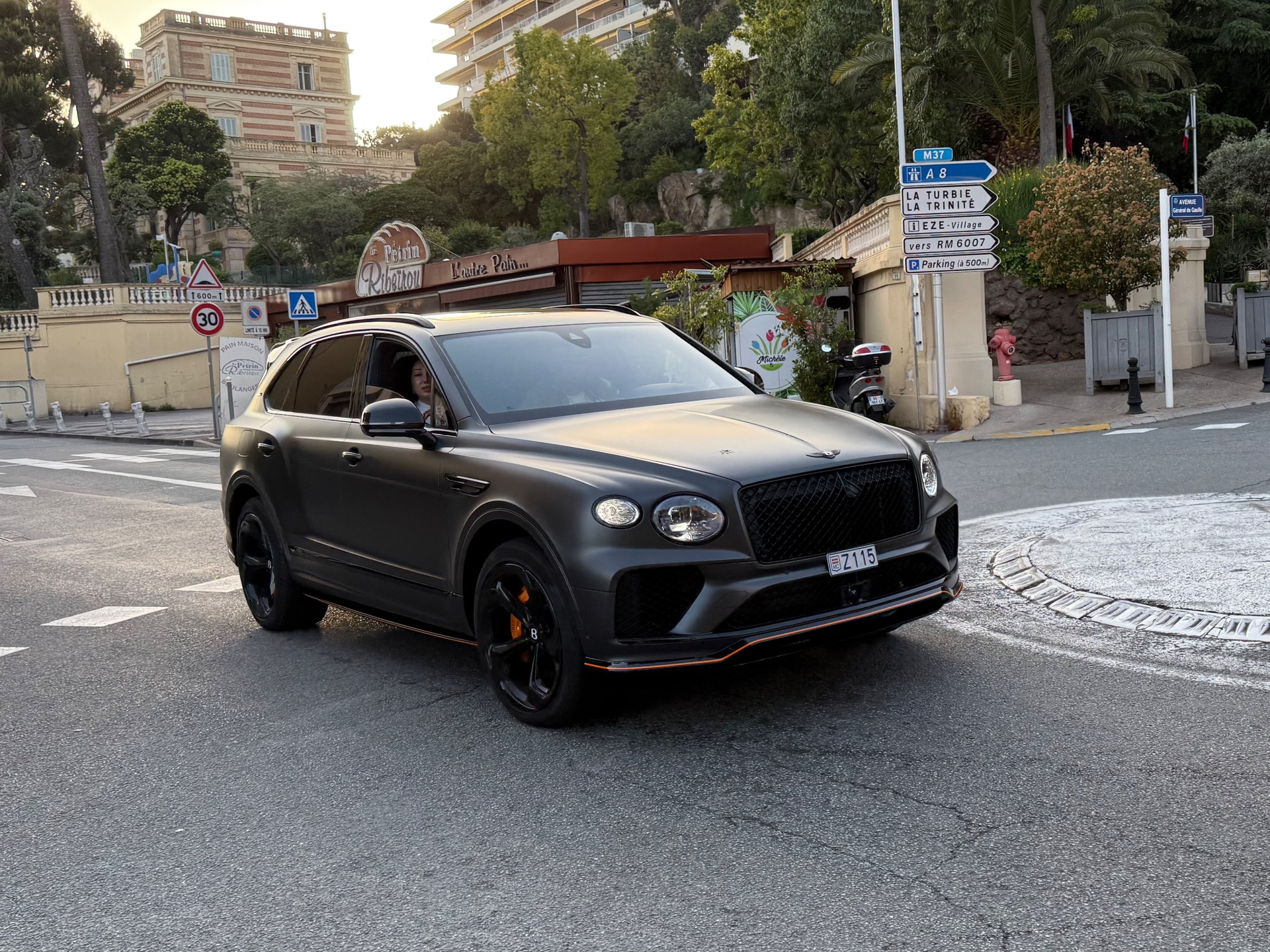 Bentley Bentayga V8 S 2024 Black Edition