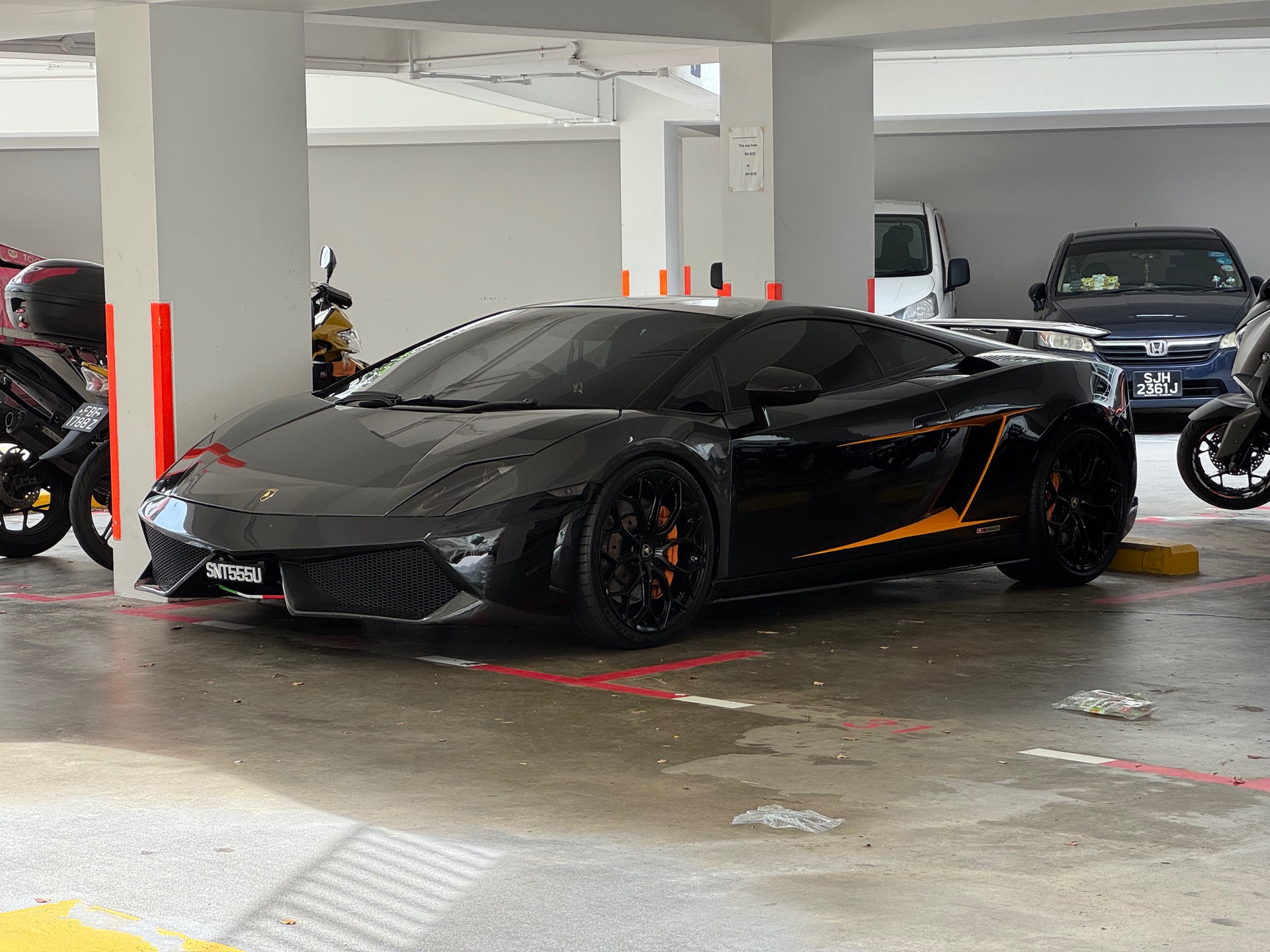 Lamborghini Gallardo LP550-2 Singapore Limited Edition