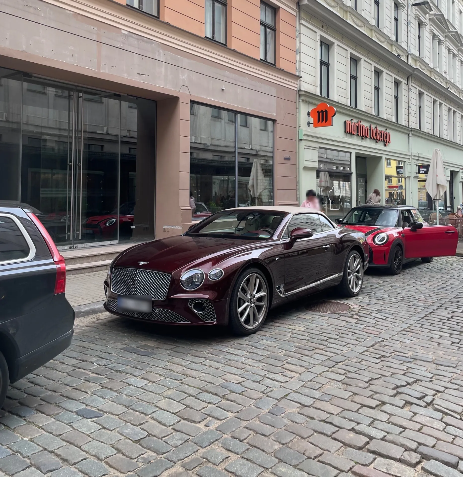 Bentley Continental GTC V8 2022