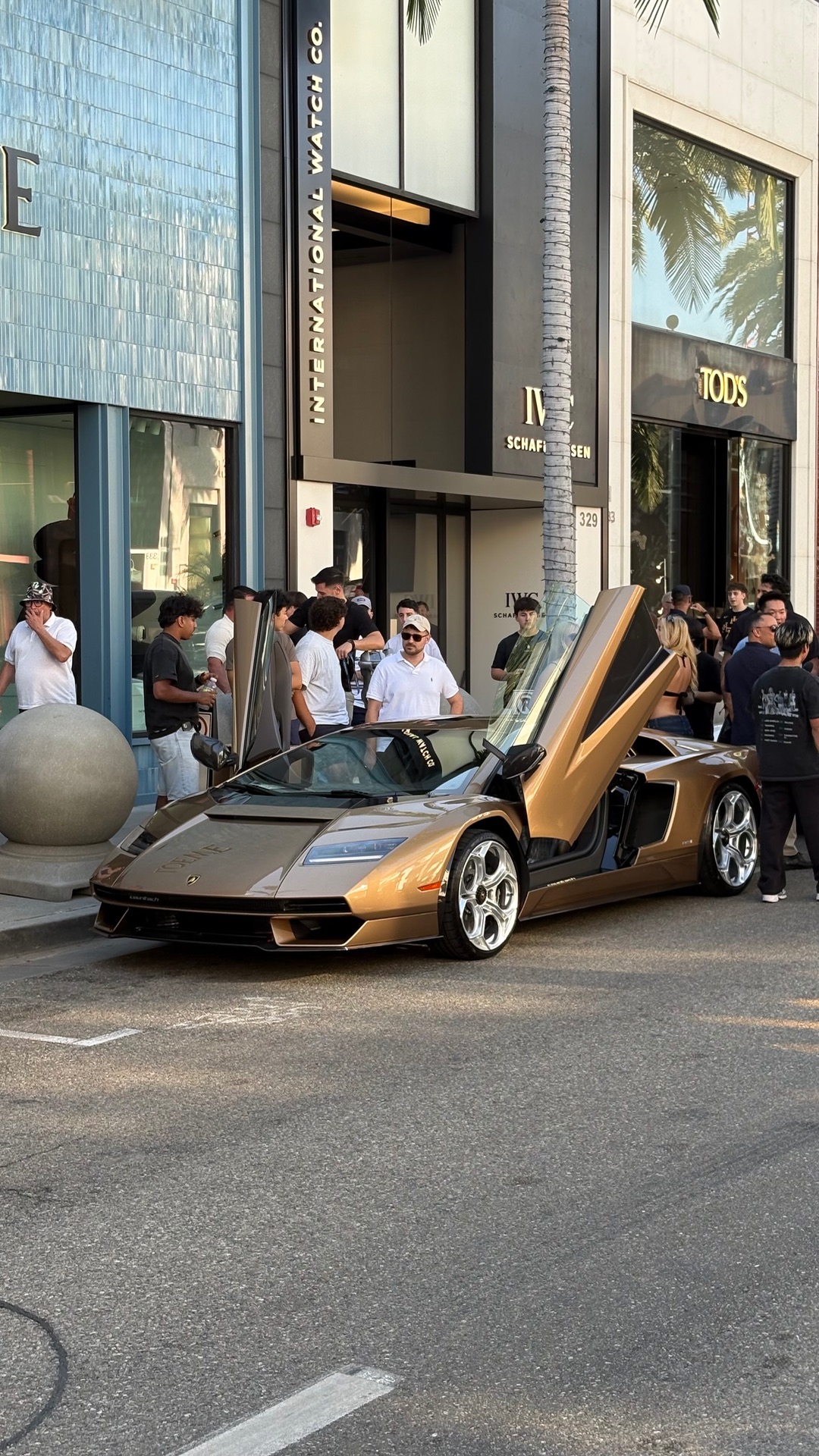 Lamborghini Countach LPI 800-4 in Beverly Hills