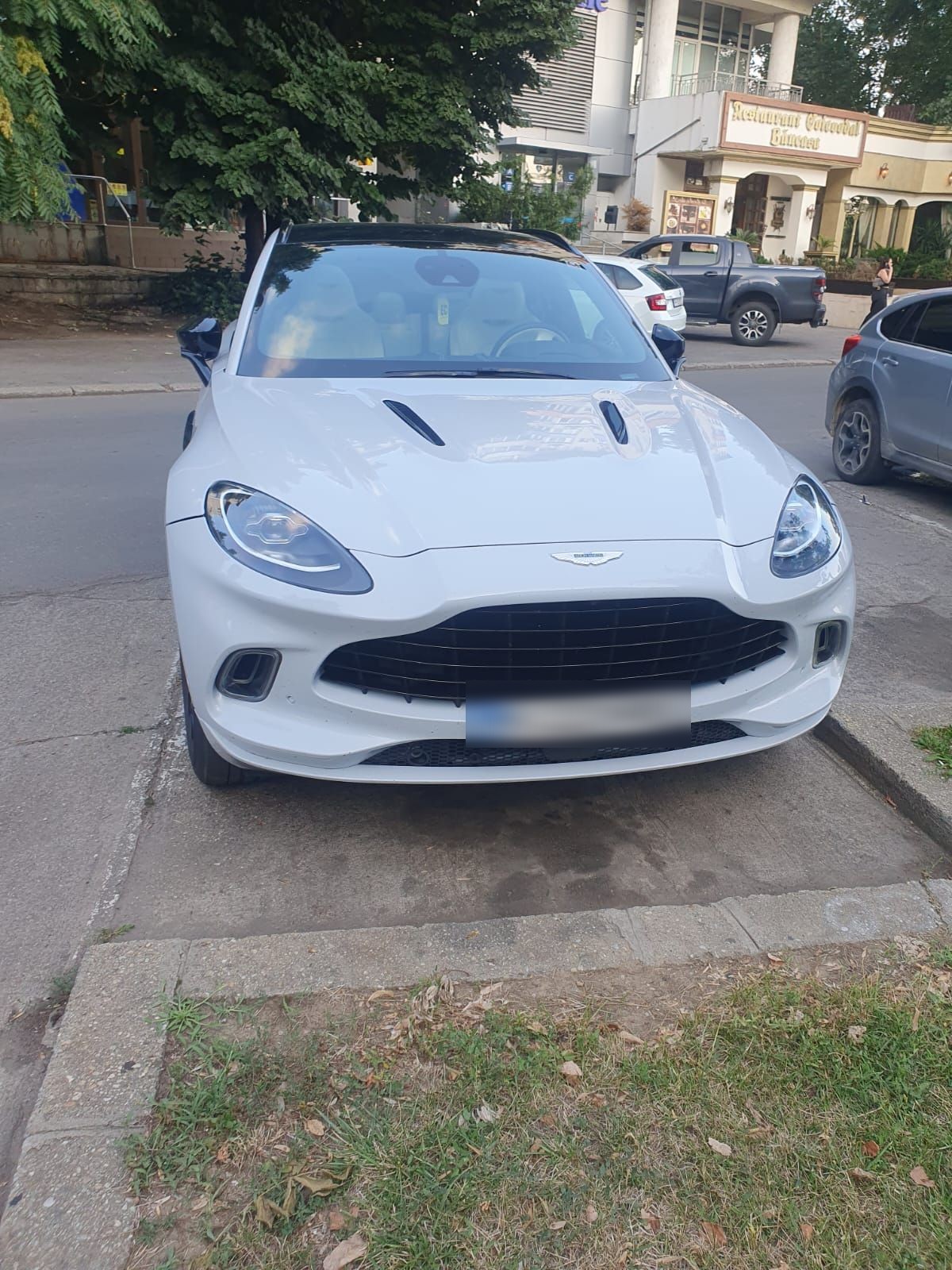 Aston Martin DBX 1913 Edition
