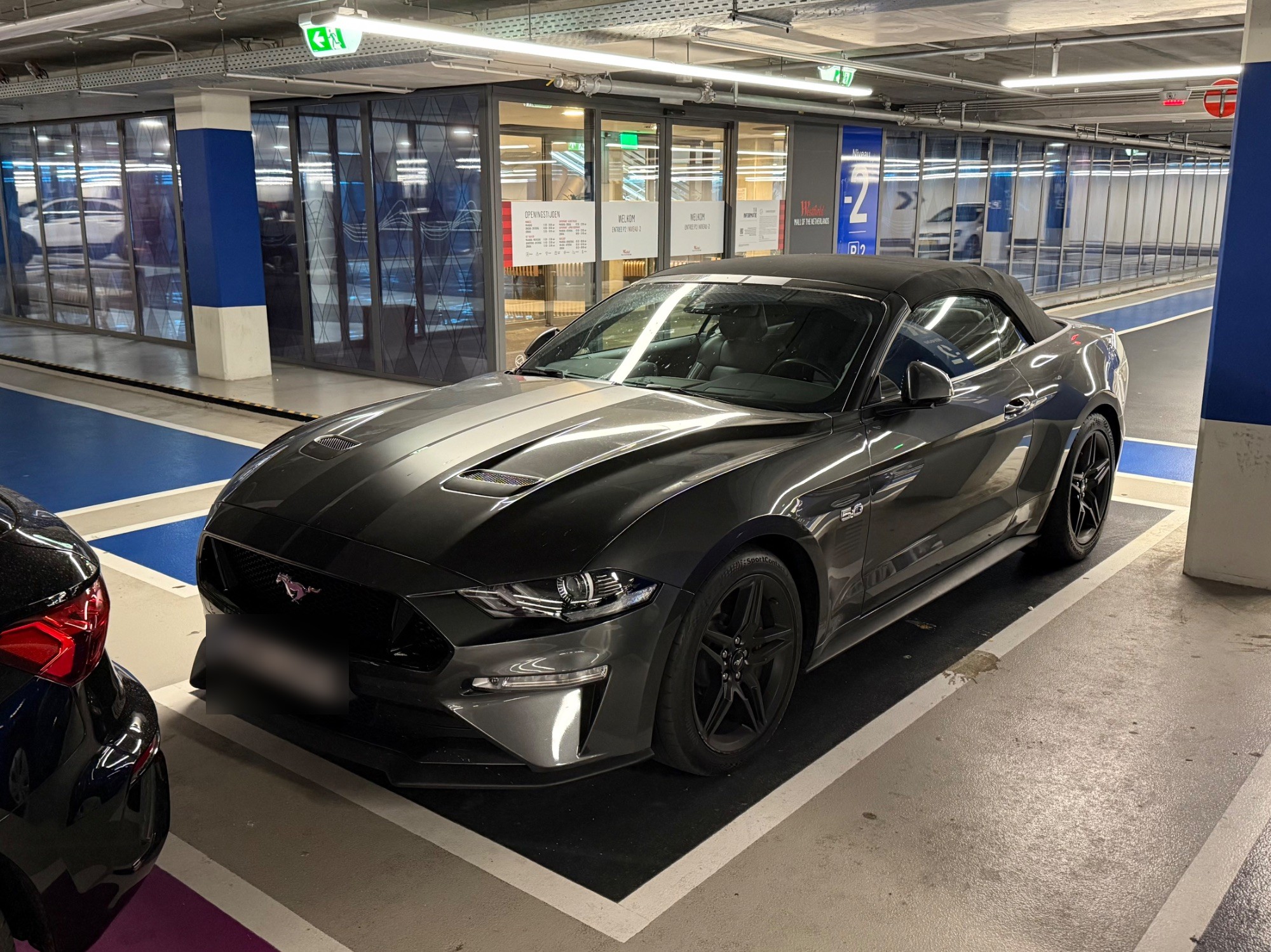 Ford Mustang GT Convertible 2018 in Leidschendam