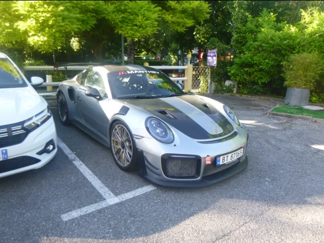 Porsche 991 GT2 RS Weissach Package Manthey Racing in Annecy